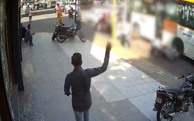 રાજકોટમાં બેફામ સિટી બસ મોત બની વાહનચાલકો પર ફરી વળતાં 4ના મોત