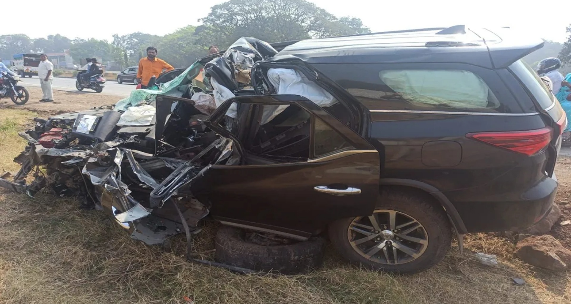 મુંબઈ-અમદાવાદ હાઇવે પર ભયાનક અકસ્માત, એકનું મોત