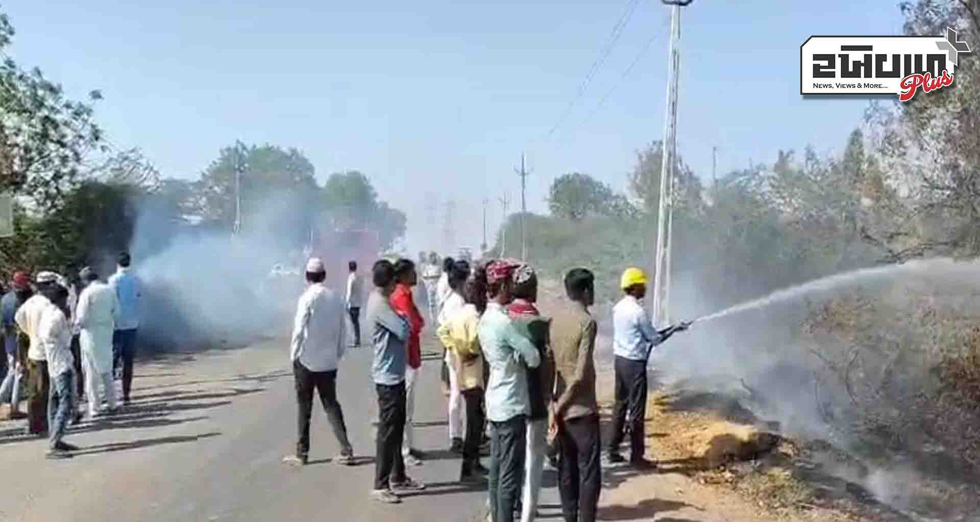 સાંતલપુર ના સીધાડા- ડાલડી માગૅ પર વિજ વાયરો અથડાતા વિકરાળ આગ ભભૂકી ઉઠી