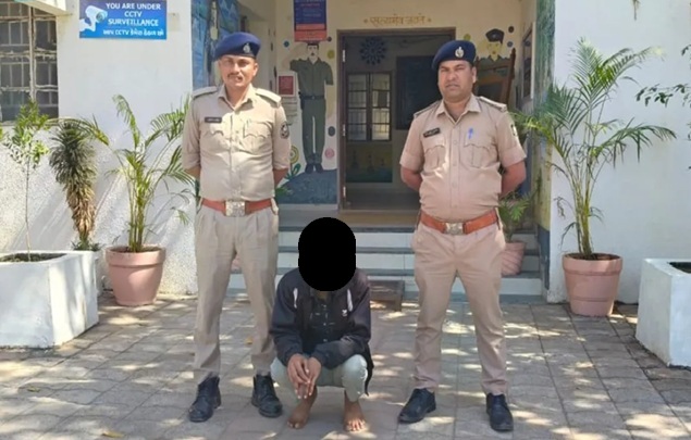 ધો. 10ની વિદ્યાર્થીની પર દુષ્કર્મ આચરનાર શિક્ષકને ઝડપી પાડતી હિંમતનગર ગ્રામ્ય પોલીસ