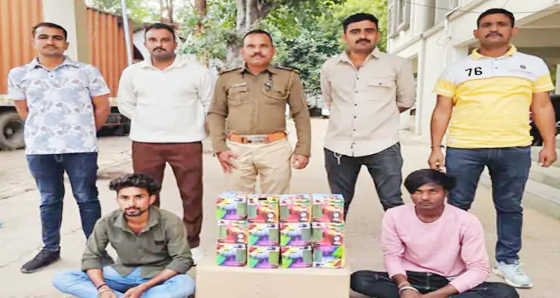 મહેસાણાના જગુદણ-લીંચ રોડ પરથી ચાઈનીઝ દોરીના જથ્થા સાથે બે શખ્સો ઝડપાયા