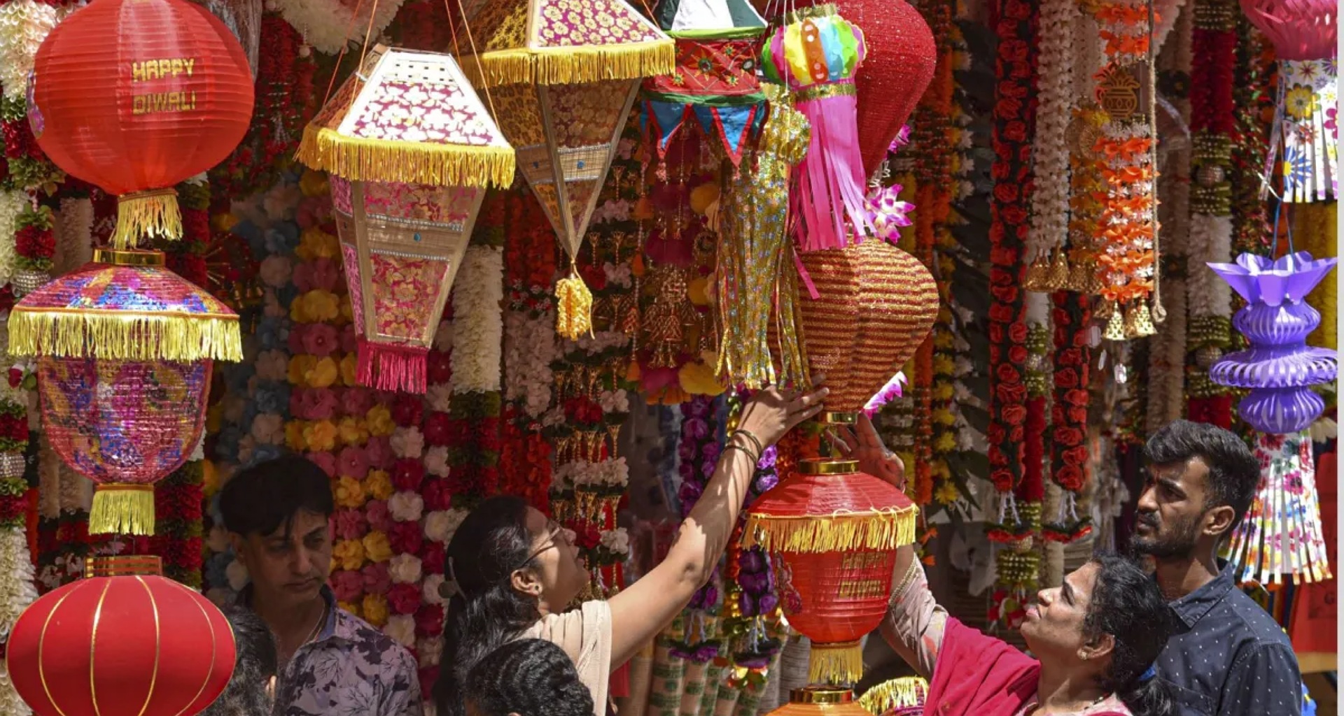 આ દિવાળીમાં, 42% લોકોએ ક્રેડિટ કાર્ડનો ઉપયોગ કરીને ₹50,000 થી વધુ ખર્ચ કર્યા