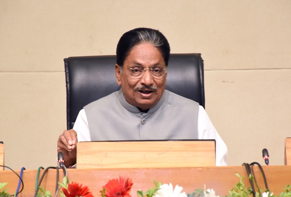 અમદાવાદ, વડોદરા, રાજકોટ, સુરત ખાતેની કેન્સર હોસ્પિટલમાં તબીબી સારવાર માટે દર્દીઓ અને તેમના સહાયકોને સામાન્ય બસ ભાડામાં ૫૦% રાહતની સુવિધા