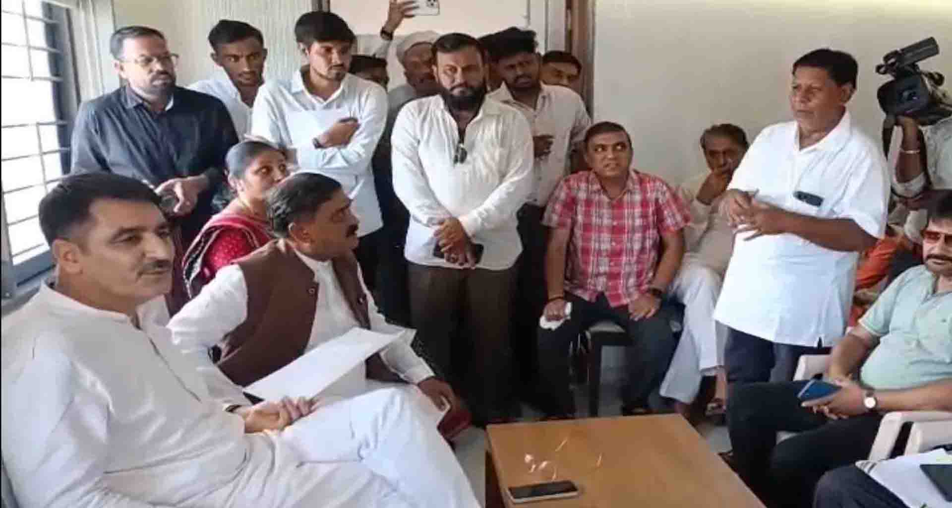 ગુજરાત વિધાનસભાના અધ્યક્ષ શંકર ચૌધરીએ રાધનપુર અને સાંતલપુર તાલુકાની મુલાકાત લીધી