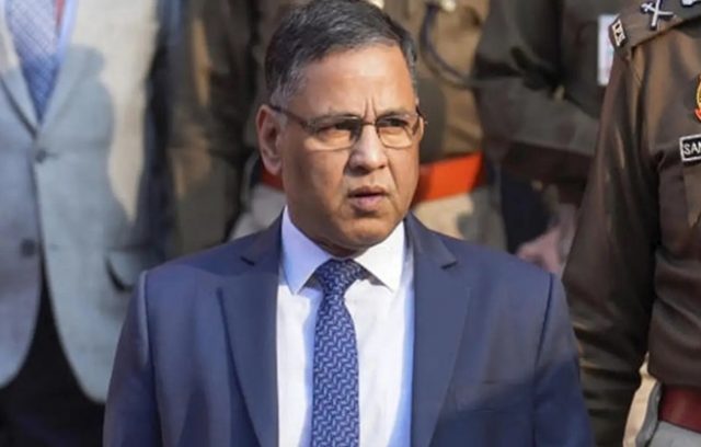 કેન્દ્ર સરકારે ઇન્ટેલિજન્સ બ્યુરો(IB)ના ડિરેક્ટર તપન કુમાર ડેકાનો કાર્યકાળ 1 વર્ષ માટે લંબાવ્યો