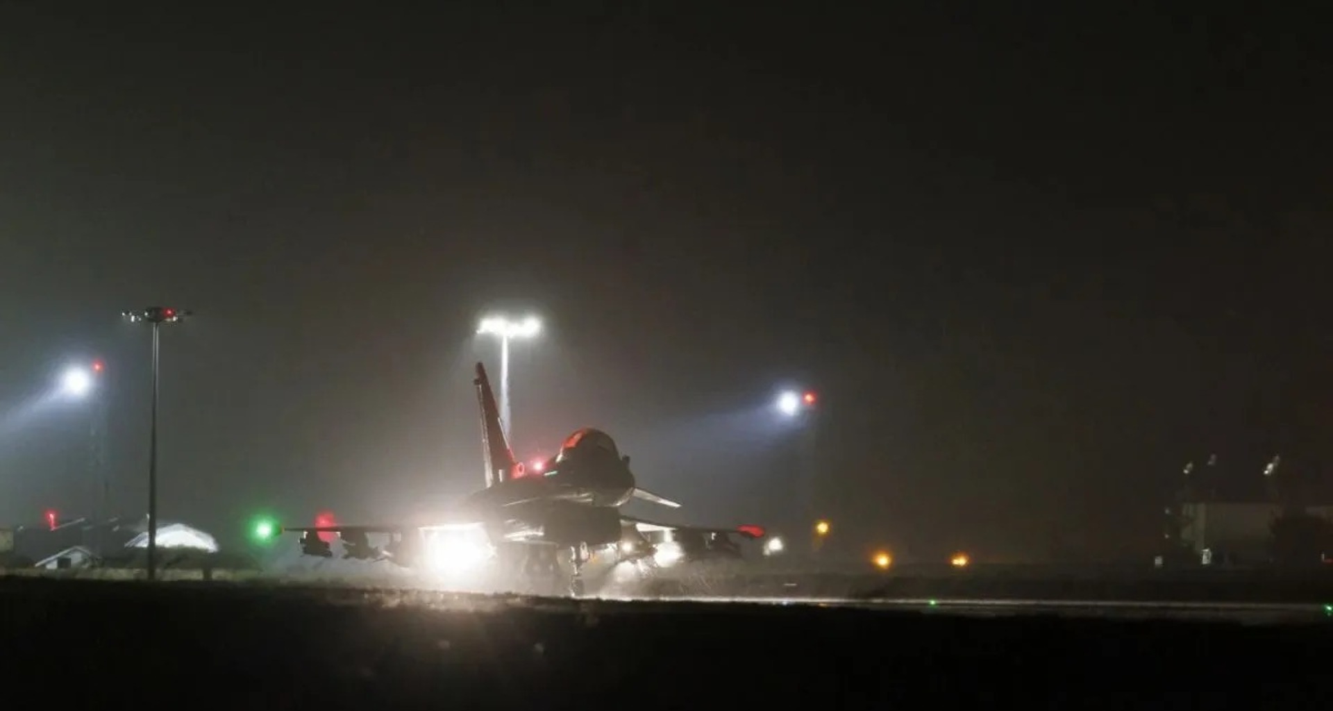 ઇરાકમાં લશ્કરી મુખ્યાલય પર એક મોટો હવાઈ હુમલો થયો