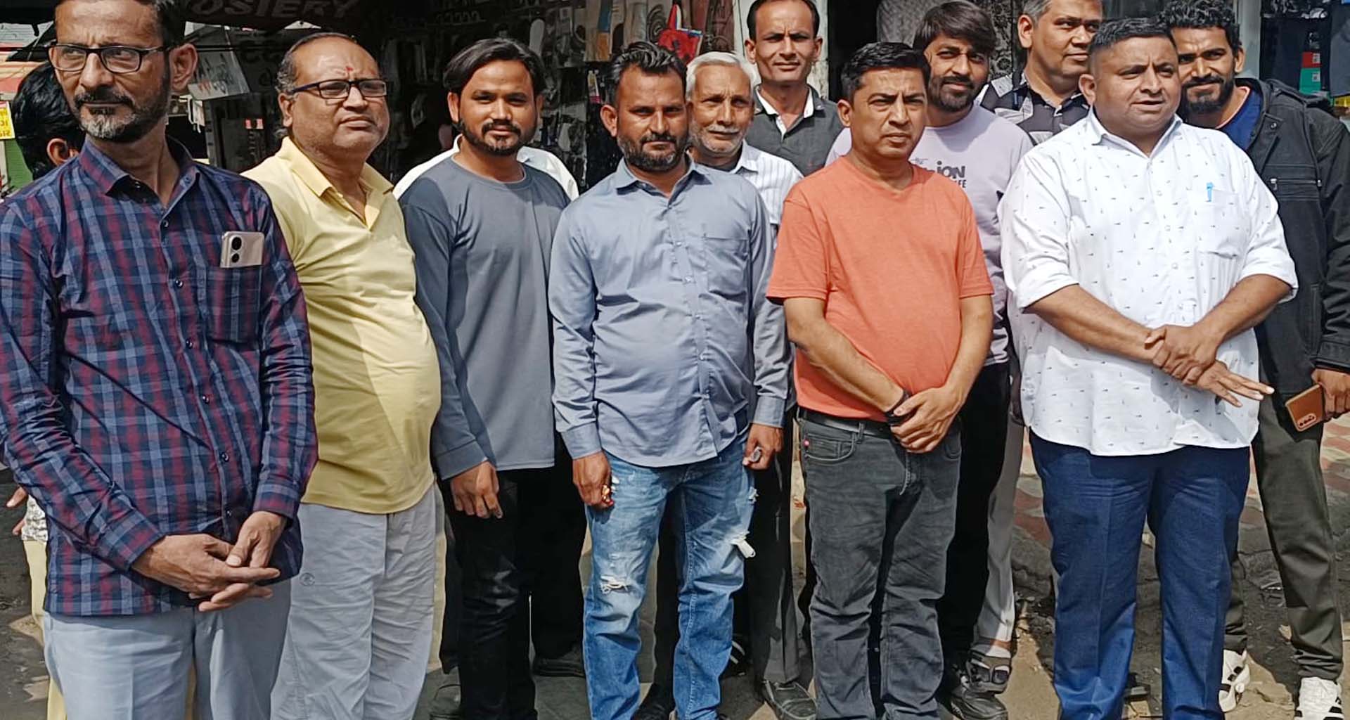 પાલનપુરમાં સિટીલાઈટ રોડ પર દુકાનમાં થયેલ ચોરીનો ભેદ ઉકેલવામાં પોલીસ નાકામ : વેપારીઓમાં રોષ