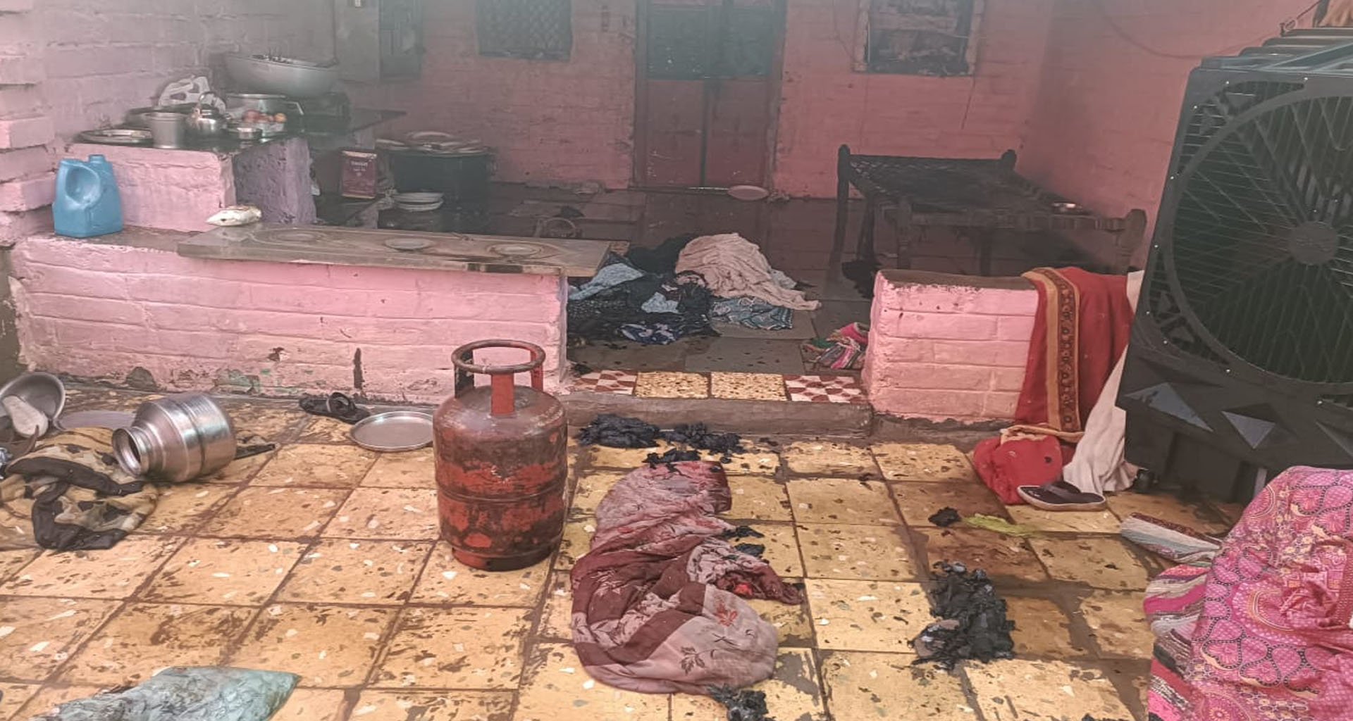 ડીસામાં લગ્ન મંડપમાં ગેસનું બાટલો લીકેજ થતા આગ: મોટી જાનહાની ટળી