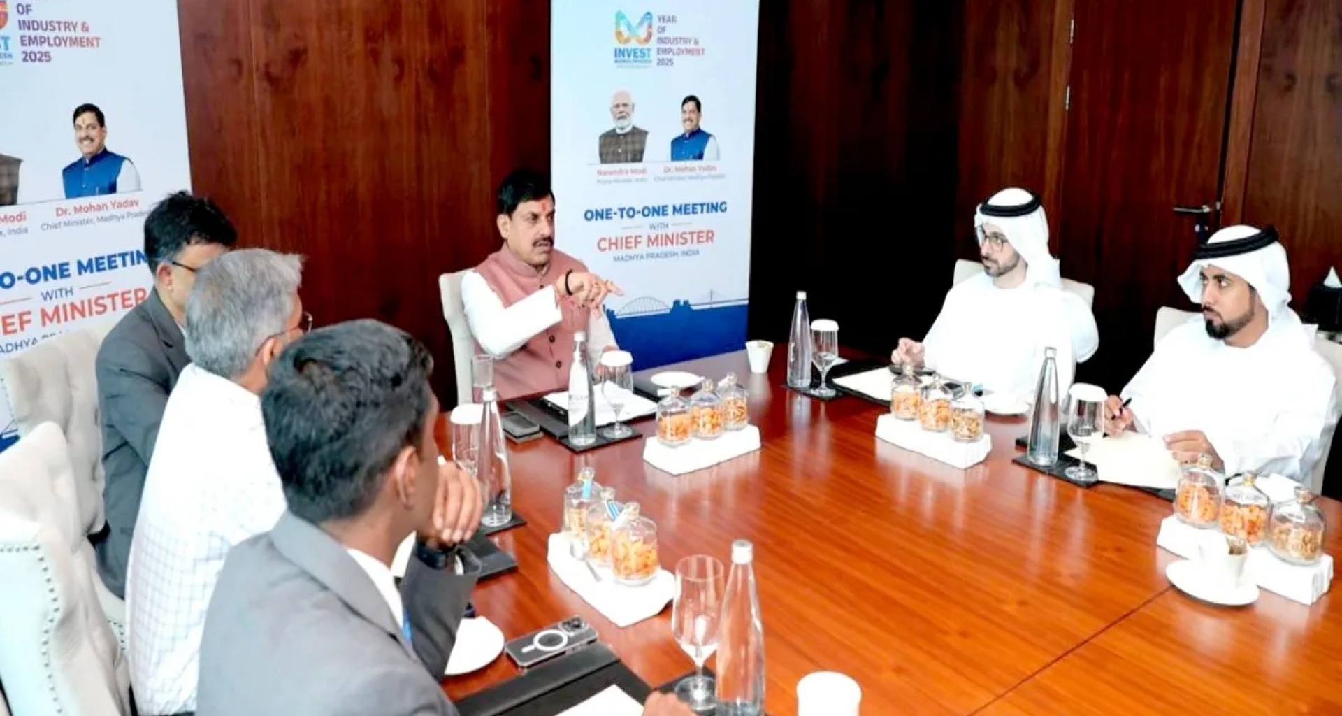 સીએમ મોહન યાદવે દુબઈમાં બિઝનેસ મીટિંગમાં હાજરી આપી, કહ્યું- આ 'વિકાસ યાત્રાનો મજબૂત પાયો' છે