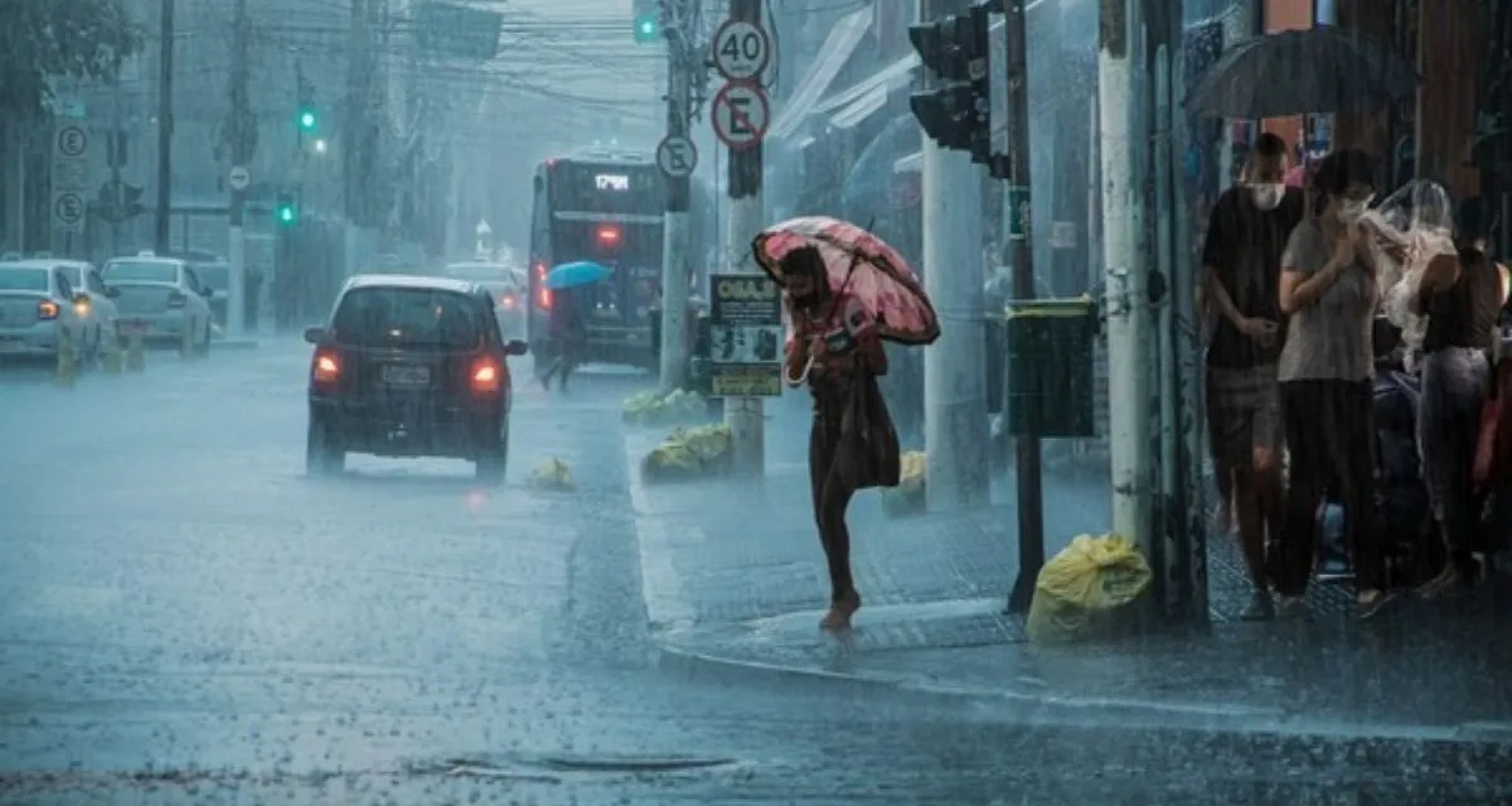 12 રાજ્યોમાં ભારે વરસાદની ચેતવણી, આ વિસ્તારોમાં બરફવર્ષાની આગાહી