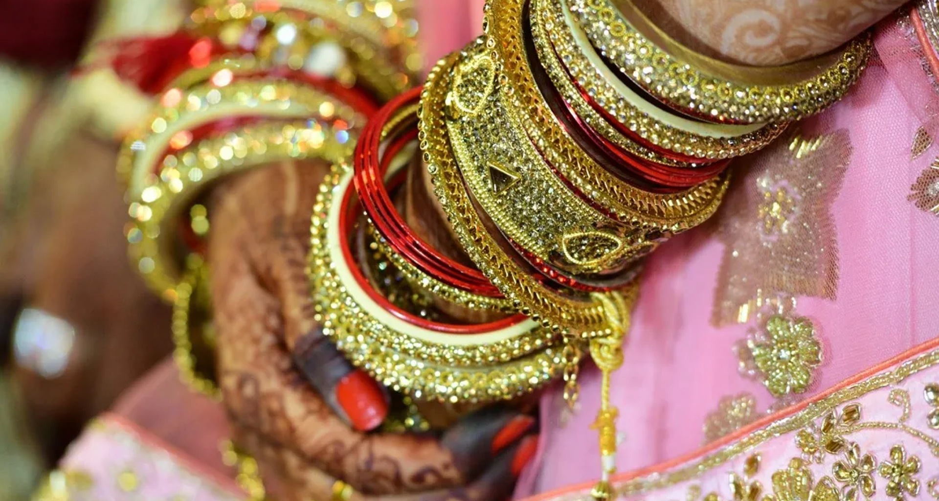 સોનાના ભાવમાં ભારે ઉછાળો, પ્રતિ ૧૦ ગ્રામ ૩,૬૦૦ રૂપિયાના રેકોર્ડ સ્તરે પહોંચ્યો, ચાંદીમાં પણ જોરદાર ઉછાળો