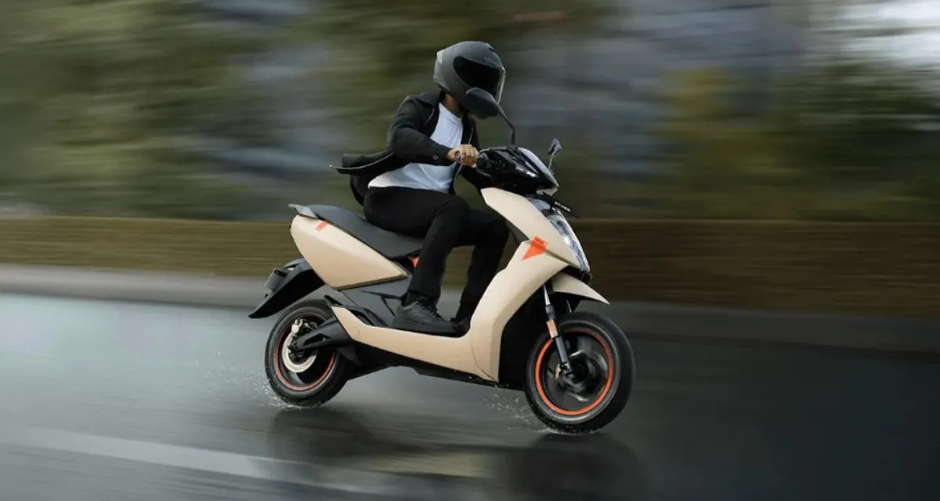 1 જાન્યુઆરીથી ઇલેક્ટ્રિક સ્કૂટર થશે મોંઘા, જાણો કિંમતોમાં કેટલો વધારો થશે, આ કંપનીએ કરી જાહેરાત