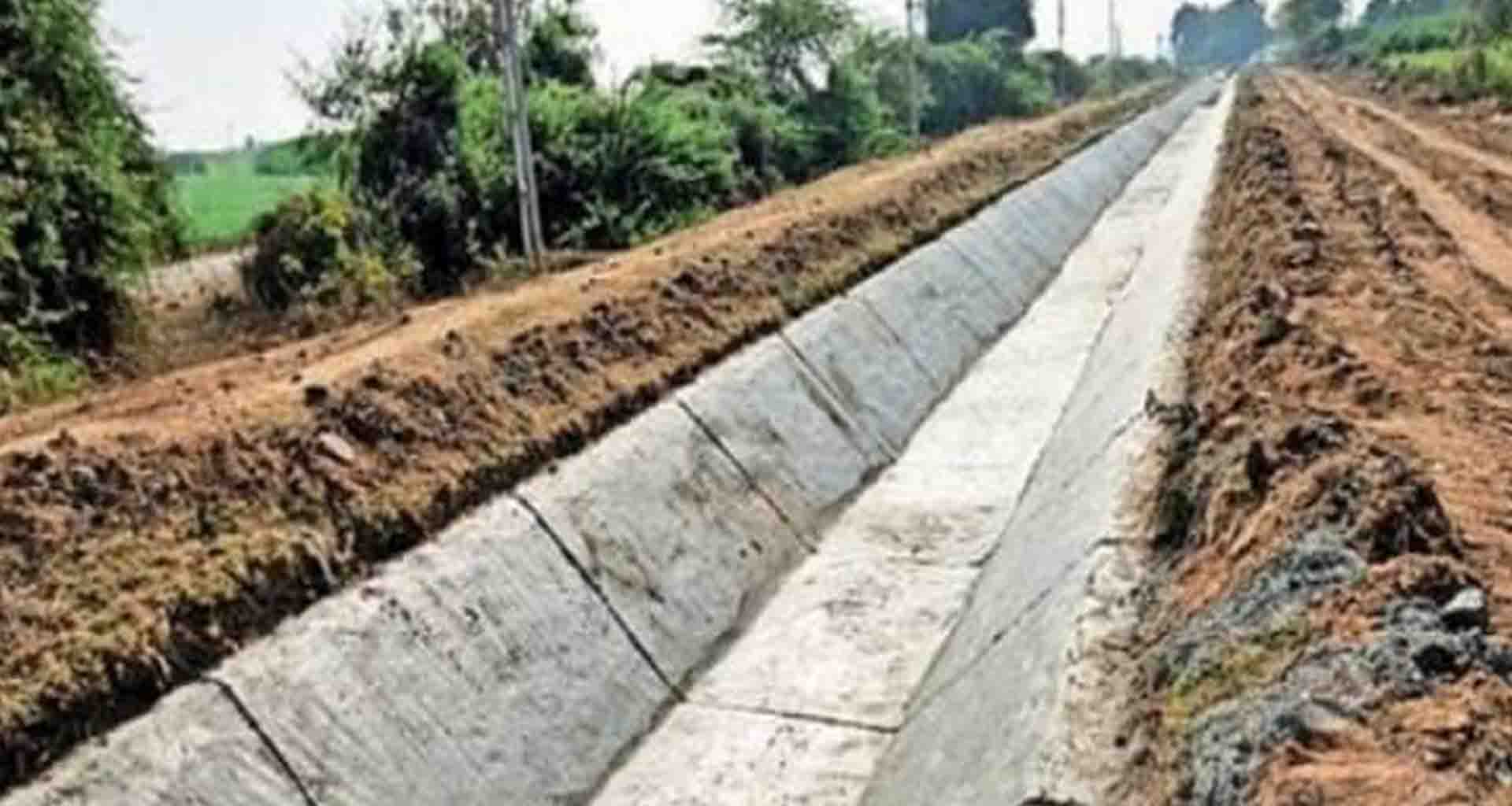 સરસ્વતી તાલુકા માંથી પસાર થતી રૂ.૧૨૮ લાખના ખર્ચે રિનોવેશન કરેલ નહેરની મુલાકાત લેતા કેબિનેટ મંત્રી