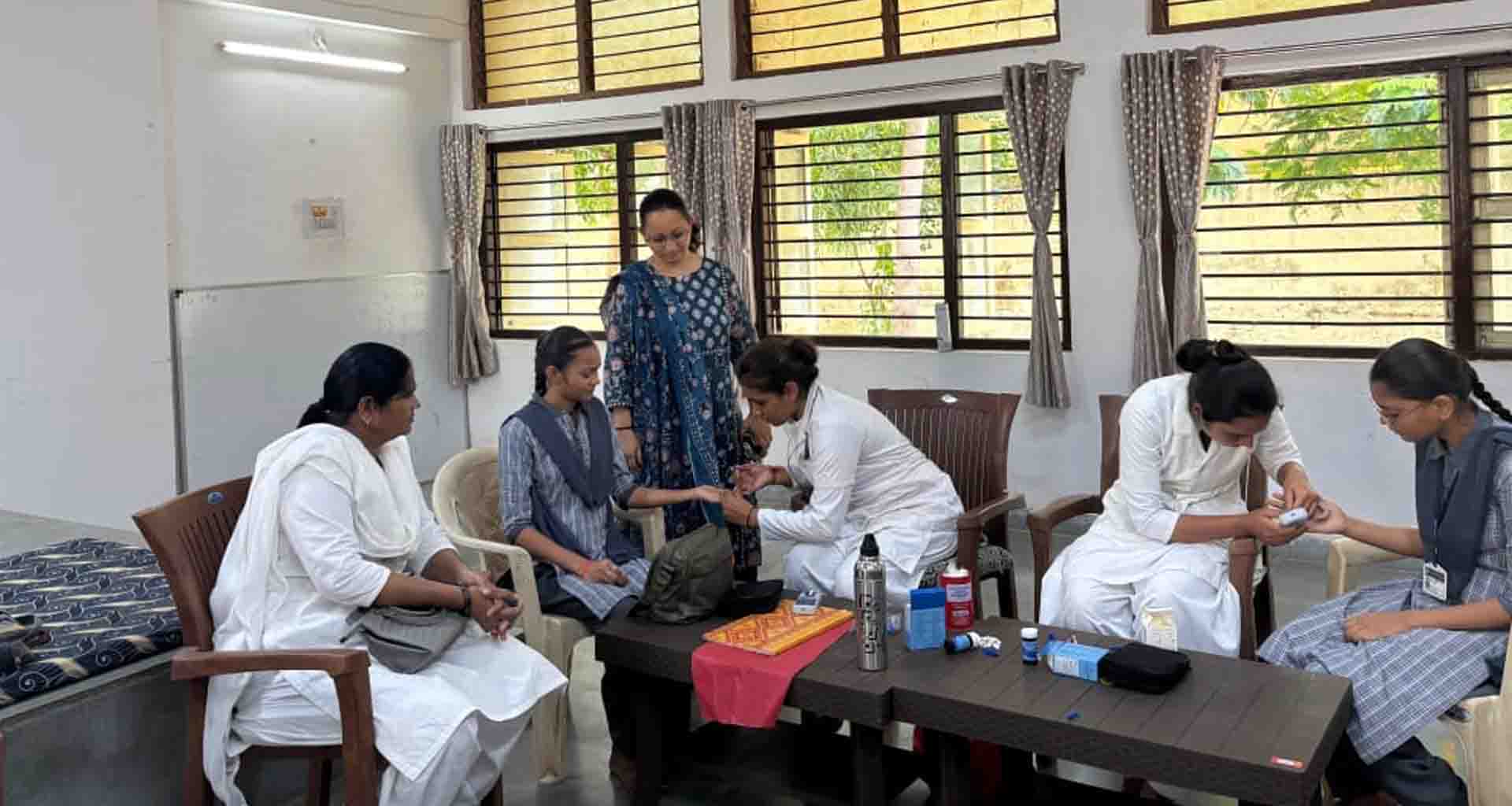 નારી વંદન ઉત્સવ ૨૦૨૫ અંતગૅત પાટણ કે.કે.ગર્લ્સ હાઇસ્કુલ ખાતે મહિલા અને બાળ આરોગ્ય દિવસ ઉજવાયો