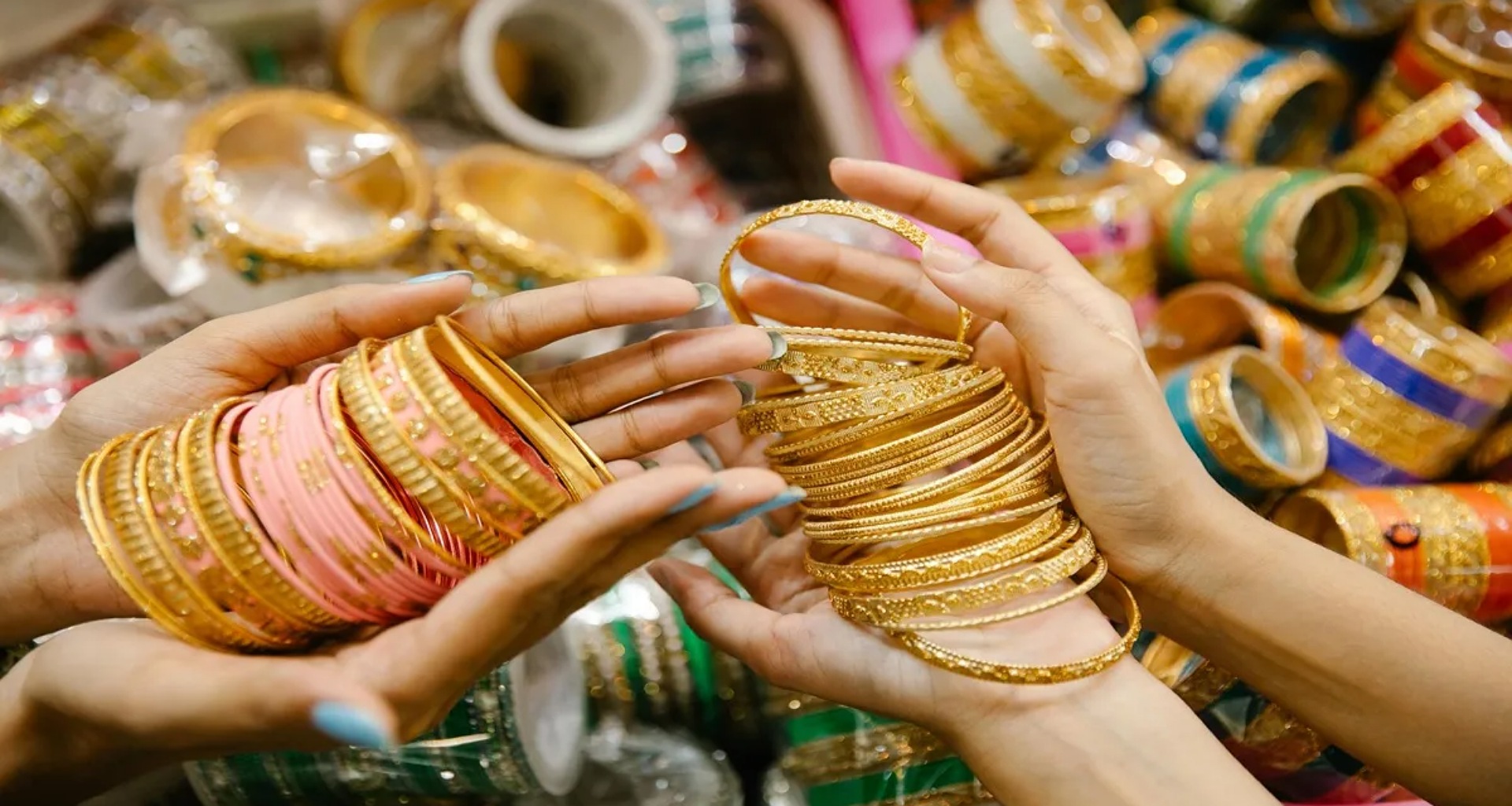 સોનાના ભાવમાં વધારો, ચાંદી પણ પ્રતિ કિલોગ્રામ ₹5,800 મોંઘી થઈ