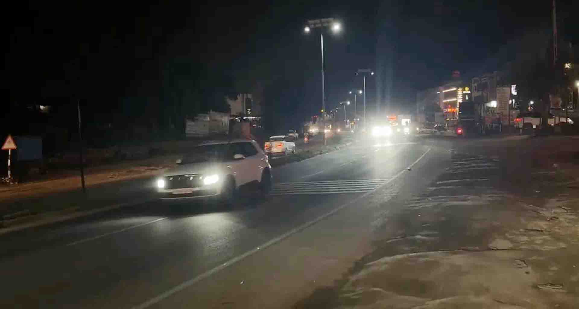 બનાસકાંઠા જિલ્લામાં વાહનોમાં હેવી લાઇટ ન લગાવવા આરટીઓ દ્વારા અપીલ