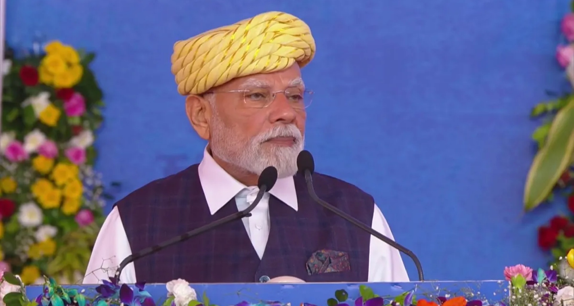 વિશ્વમાં શાંતિ, સ્થિરતા અને સમૃદ્ધિ માટે, વિશ્વની સૌથી વધુ વસ્તી ધરાવતા દેશે આત્મનિર્ભર બનવું જોઈએ," સમુદ્ર સે સમૃદ્ધિ કાર્યક્રમમાં પીએમ મોદી બોલ્યા....