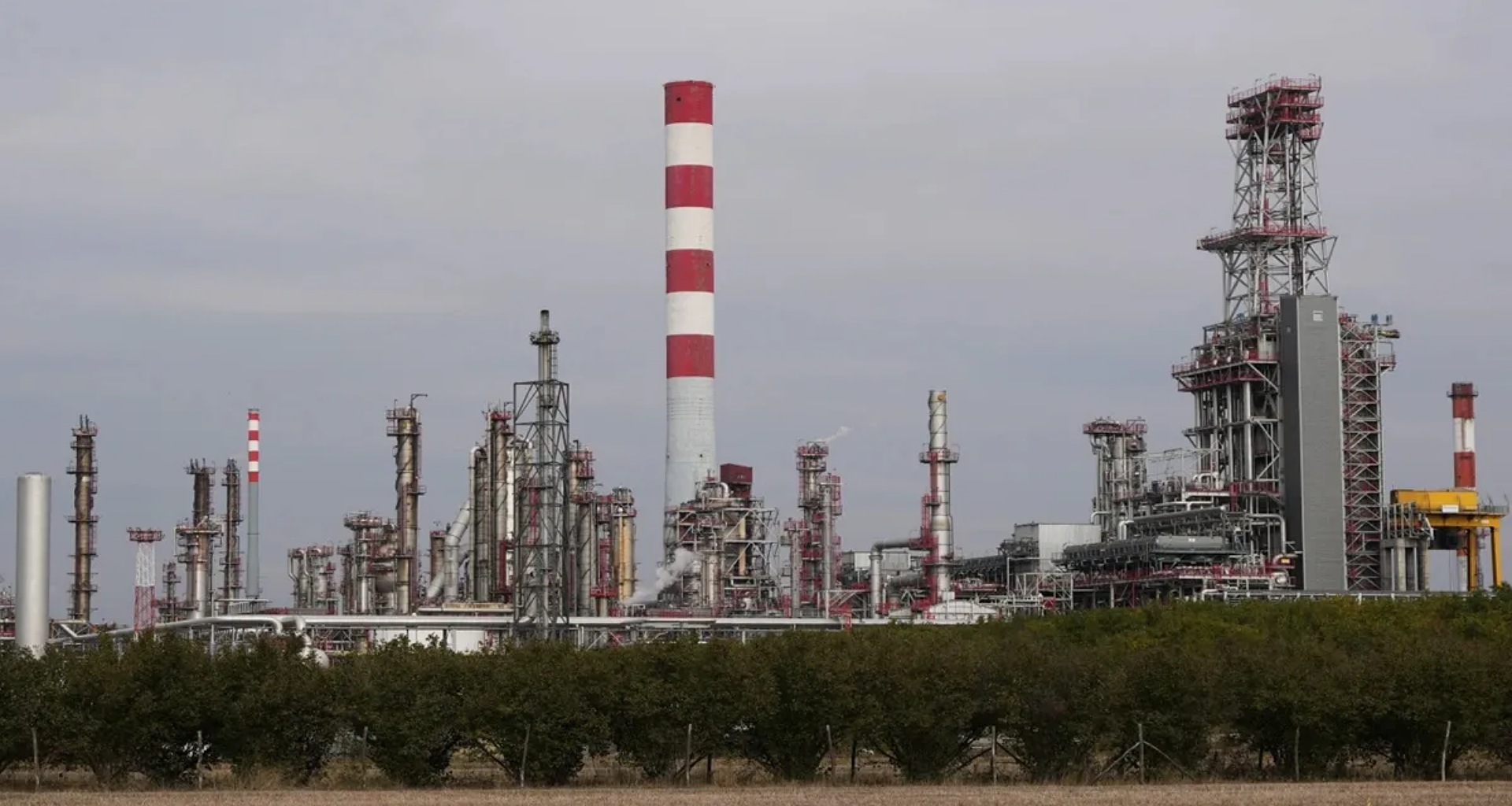 બ્રિટને રશિયન તેલ કંપનીઓ સામે કરી મોટી કાર્યવાહી, આ ભારતીય કંપની પર પ્રતિબંધો પણ લગાવ્યા