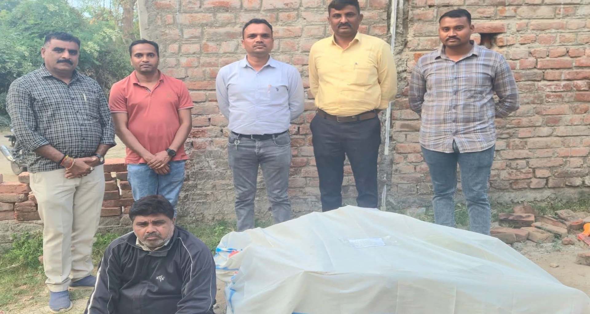 મહેસાણા SOGની ટીમને મળી મોટી સફળતા : 3 લાખથી વધુની કિંમતના ગાંજાના છોડ સાથે એક ઈસમ ઝડપાયો