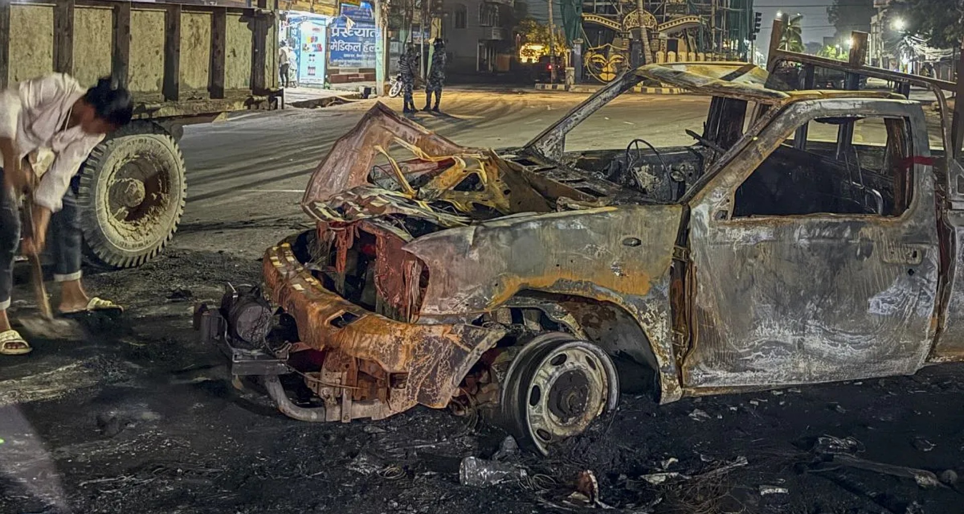 નેપાળ: કાઠમંડુ ખીણમાં 30 થી વધુ પોલીસ ચોકીઓ અને પોલીસ સ્ટેશન સંપૂર્ણપણે બળીને ખાખ