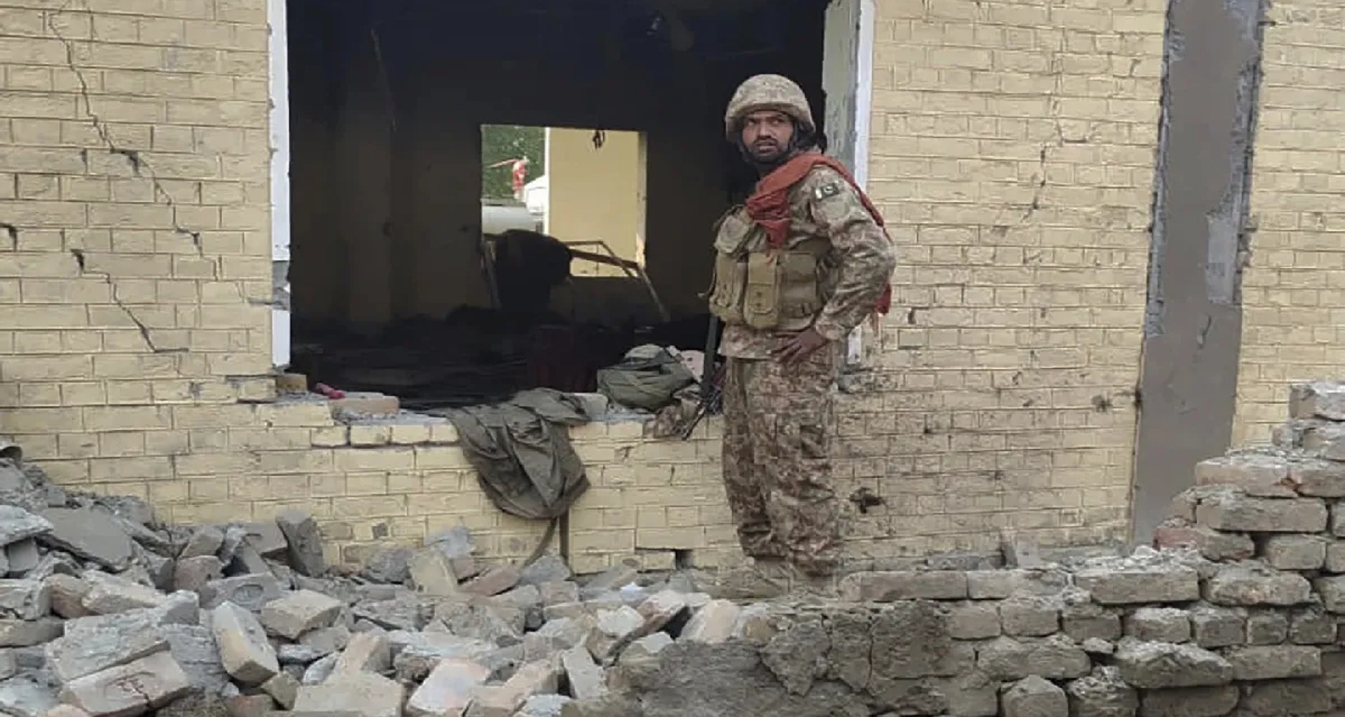 પાકિસ્તાનના ખૈબર પખ્તુનખ્વામાં મુનીરની સેના પર હુમલો; IED વિસ્ફોટમાં એક કેપ્ટન સહિત છ સૈનિકો માર્યા ગયા