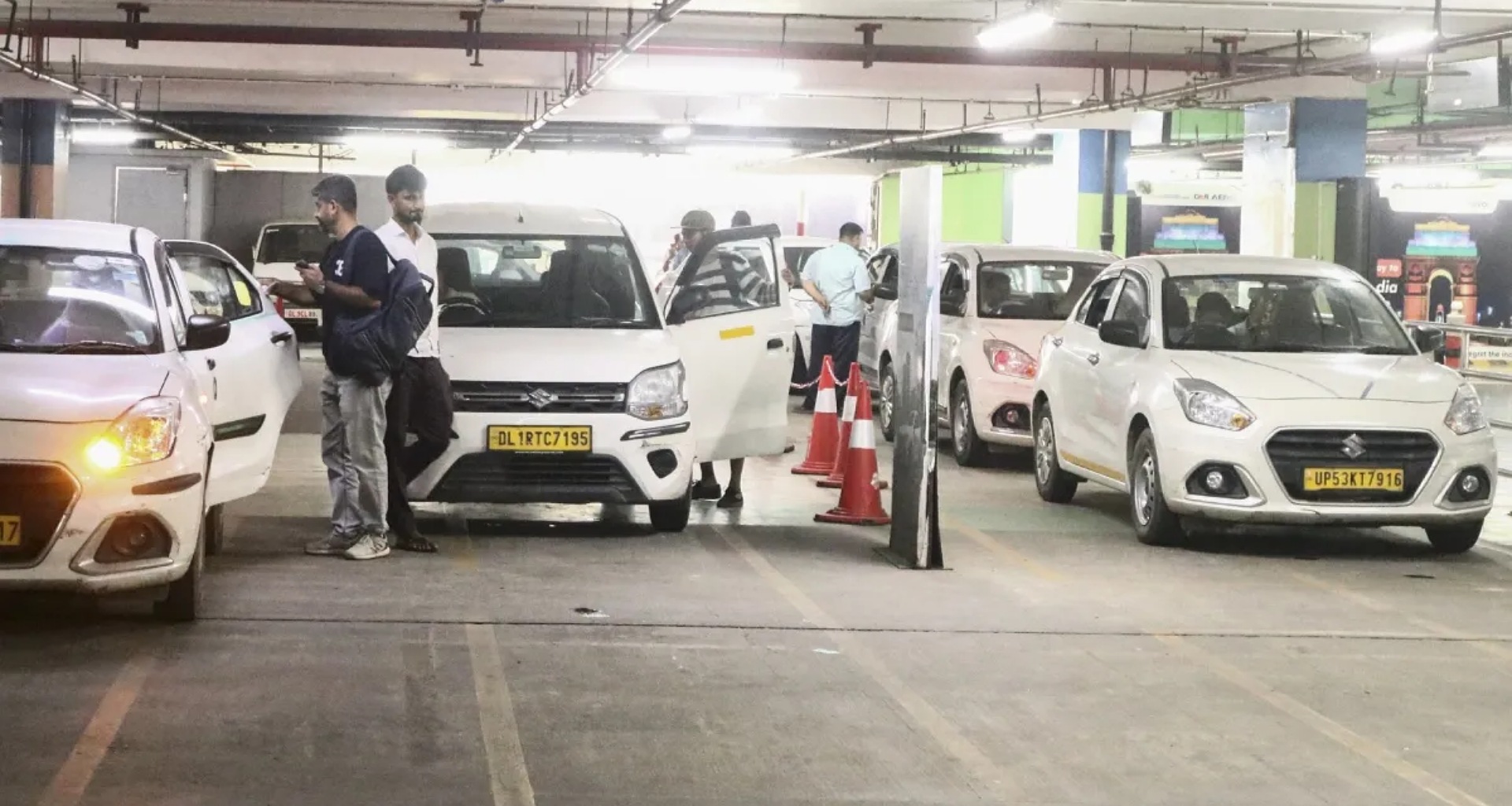 મુંબઈ: ભારે વરસાદ વચ્ચે લોકોની લાચારીનો લાભ લેતી કેબ સામે કાર્યવાહી, ૧૪૭ એગ્રીગેટર્સ સામે કેસ નોંધાયો