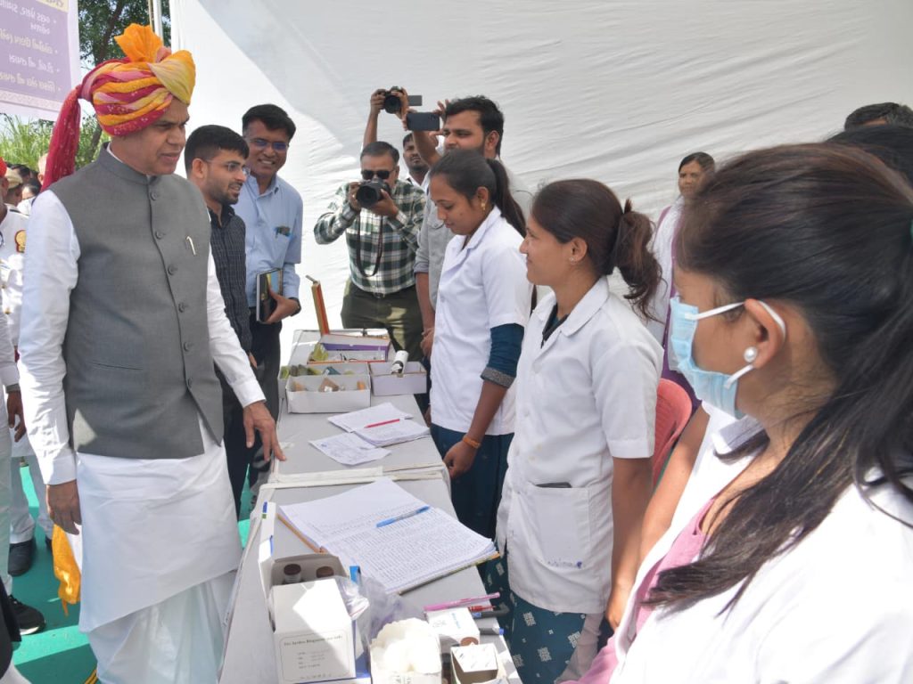 રાજ્યપાલ શ્રી આચાર્ય દેવવ્રતજીના અધ્યક્ષસ્થાને ગુજરાત વિદ્યાપીઠની “સ્વદેશી ગ્રામજીવન સ્વાવલંબન યાત્રા” અંતર્ગત ઉચ્છલ ખાતે કાર્યક્રમ યોજાયો