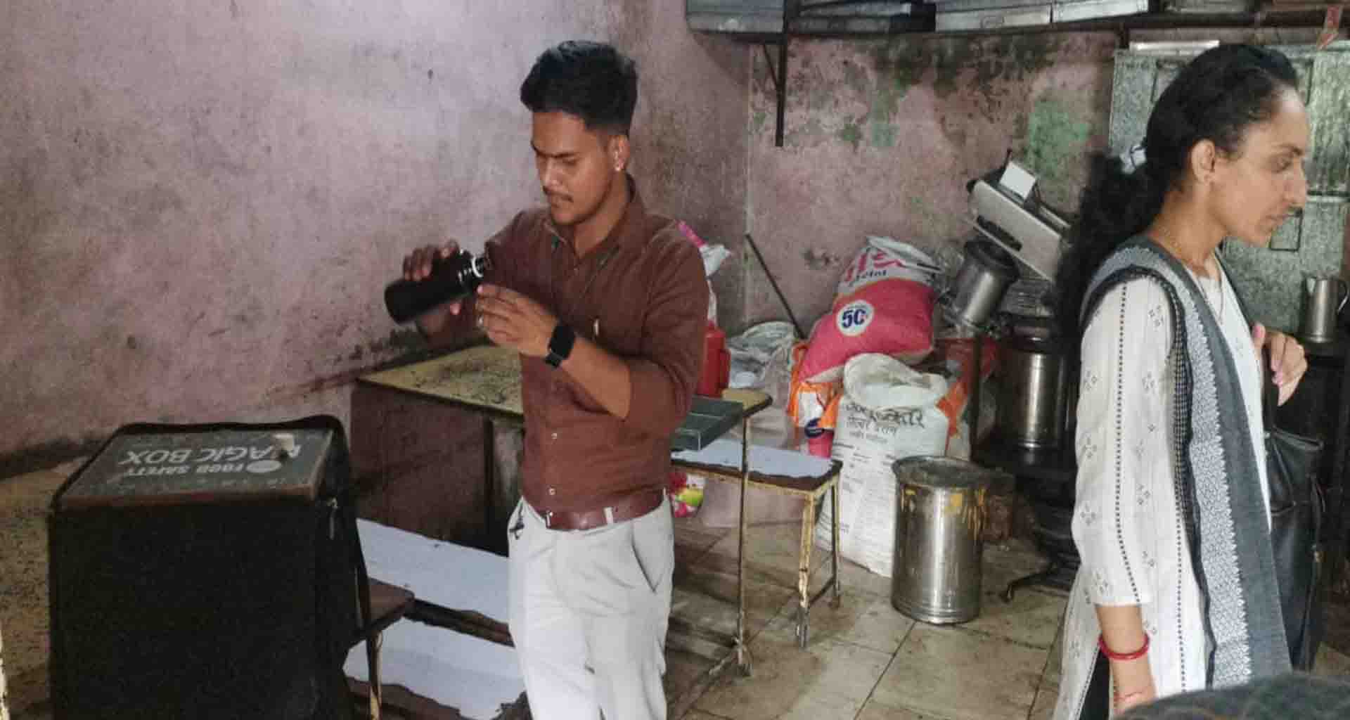 પાટણ ના વારાહી ખાતે પાંચ મિઠાઈ-ફરસાણની દુકાનો પર ખોરાક અને ઔષધ નિયમન ની ટીમે તપાસ હાથ ધરી