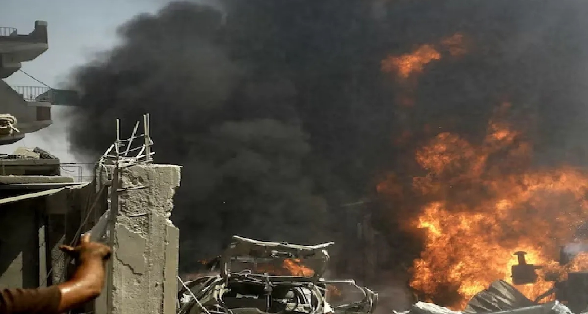 પાકિસ્તાનમાં આતંકવાદીઓએ કન્યા શાળાને નિશાન બનાવી બોમ્બથી ઉડાવી