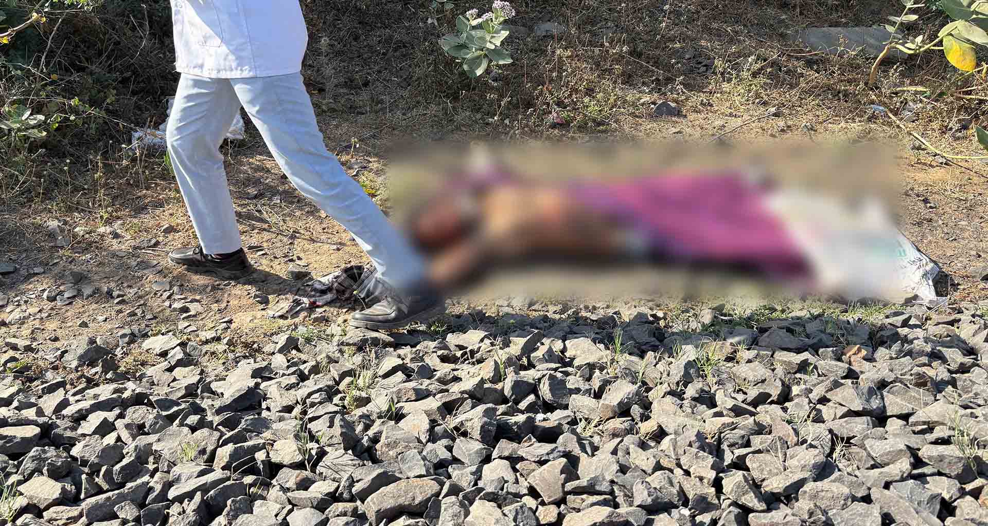 રાધનપુરના મોટી પીપળી ગામના રેલવે ટ્રેક નજીક મળી આવી યુવકની લાશ