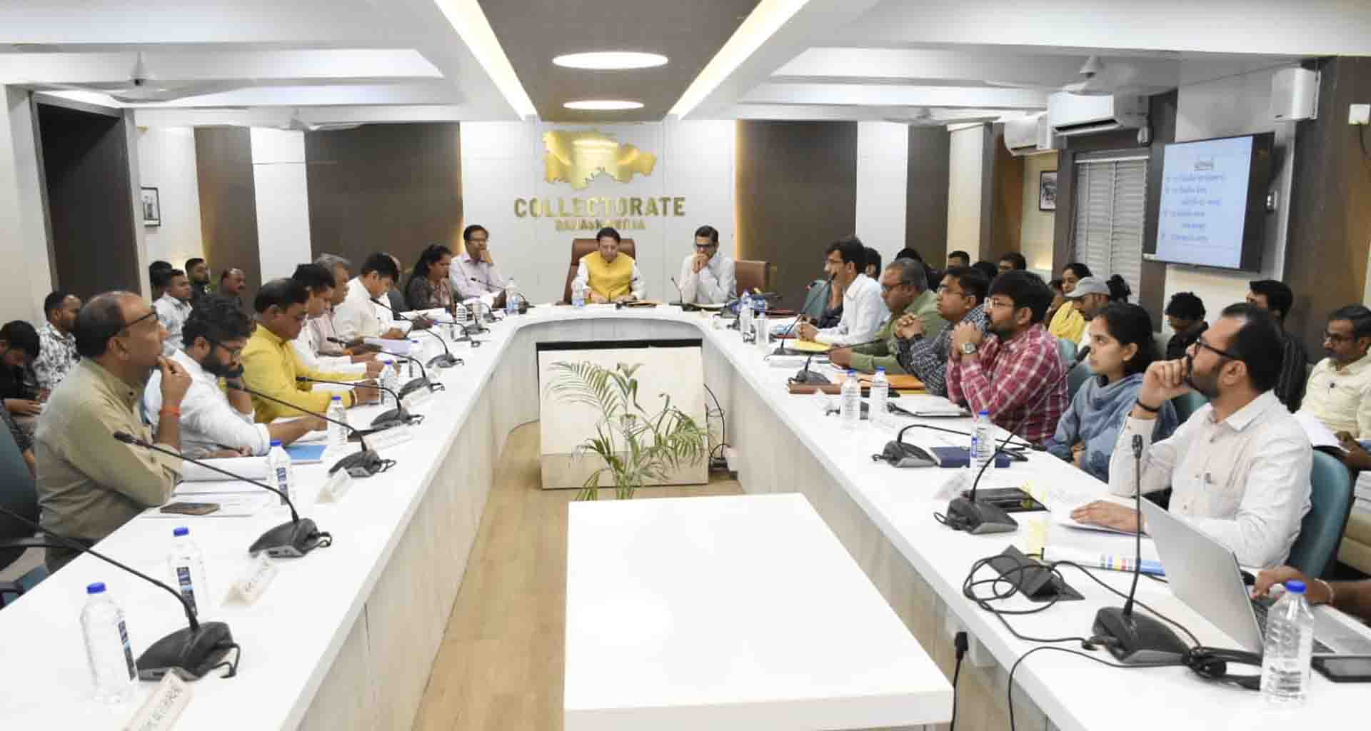 પાલનપુર ખાતે પ્રભારી મંત્રી બલવંતસિંહ રાજપૂતના અધ્યક્ષસ્થાને જિલ્લા આયોજન મંડળની બેઠક યોજાઈ