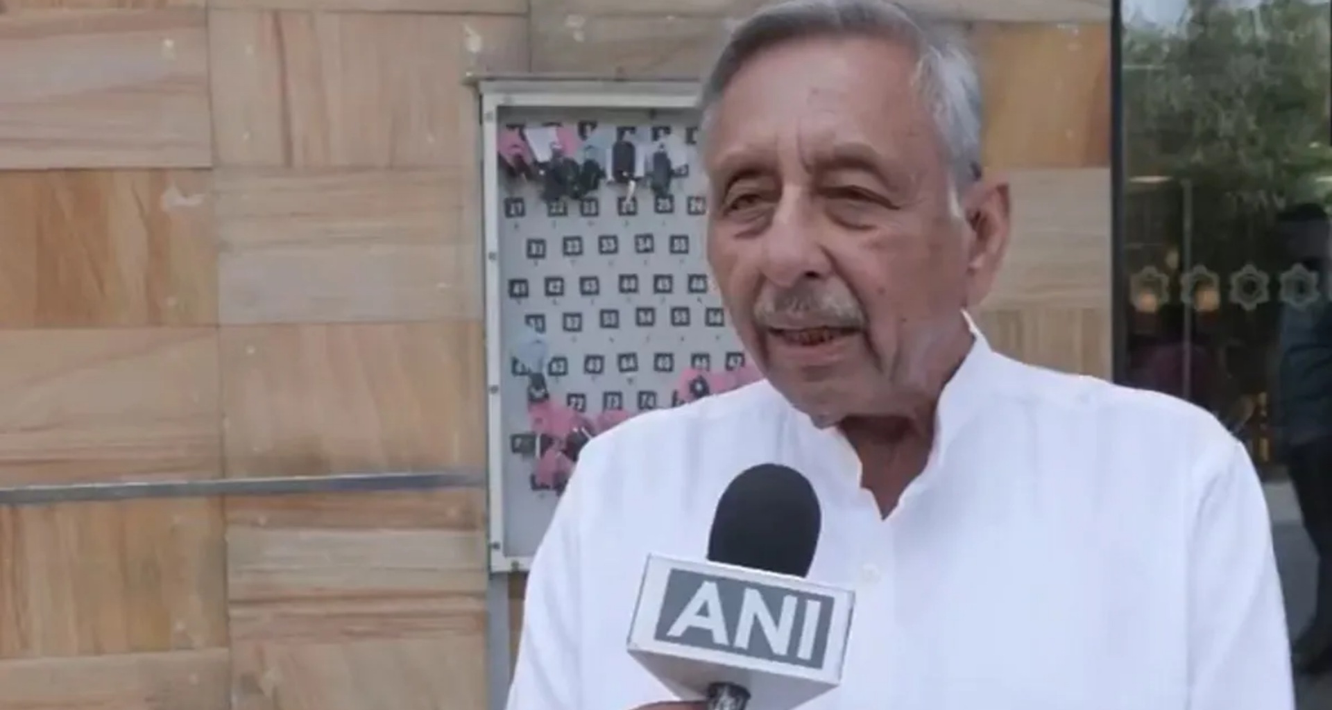 હું ગાંધીવાદી છું, નહેરુવાદી છું, પણ રાહુલવાદી નથી," કોંગ્રેસના નેતા મણિશંકર ઐયરે એક મોટું નિવેદન