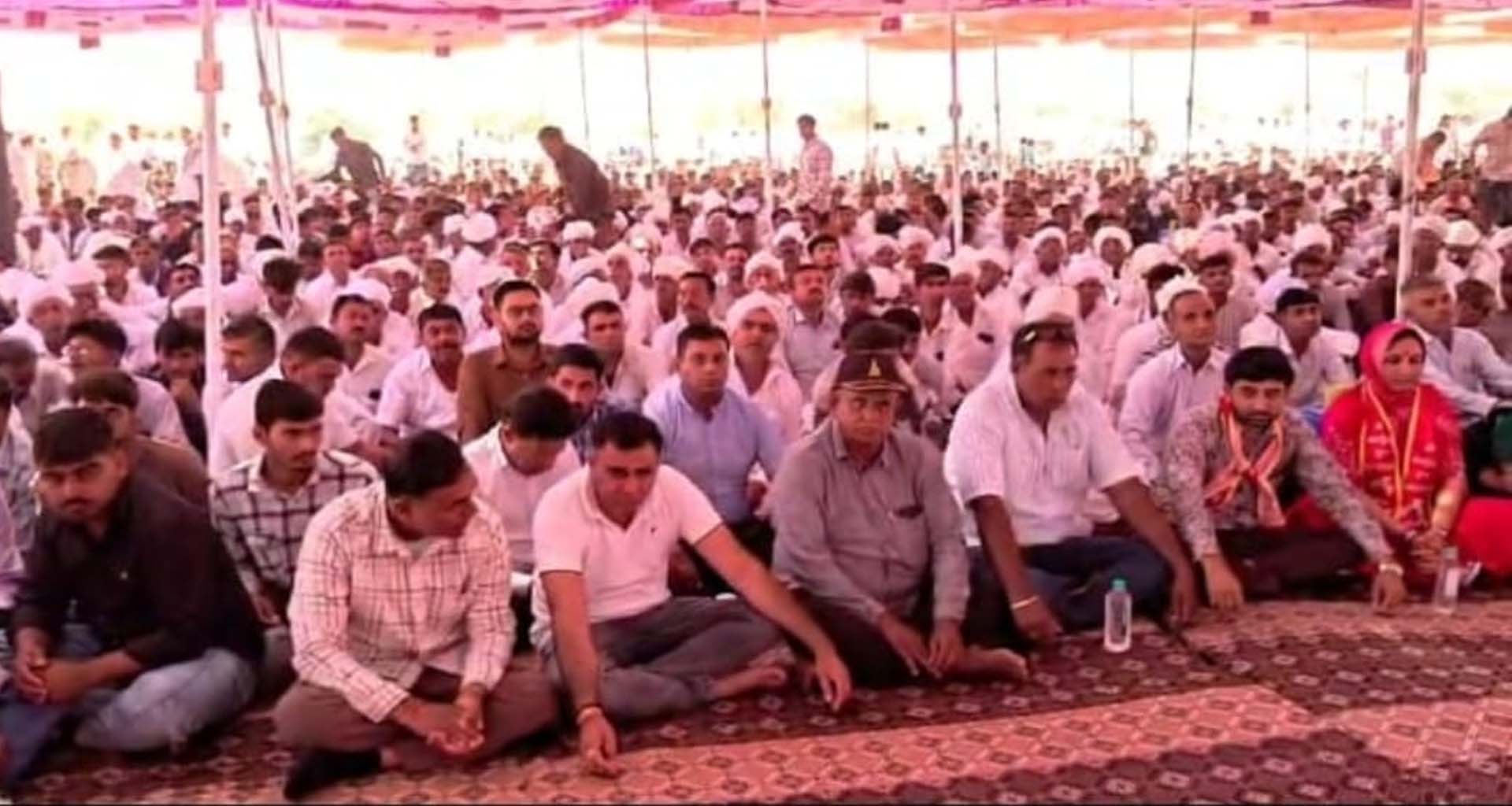 ભાભરનાં રૂણી ગામે ચૌધરી સમાજના વિશાળ મહા સંમેલનમાં આગેવાનો- યુવાનો ઉમટ્યા