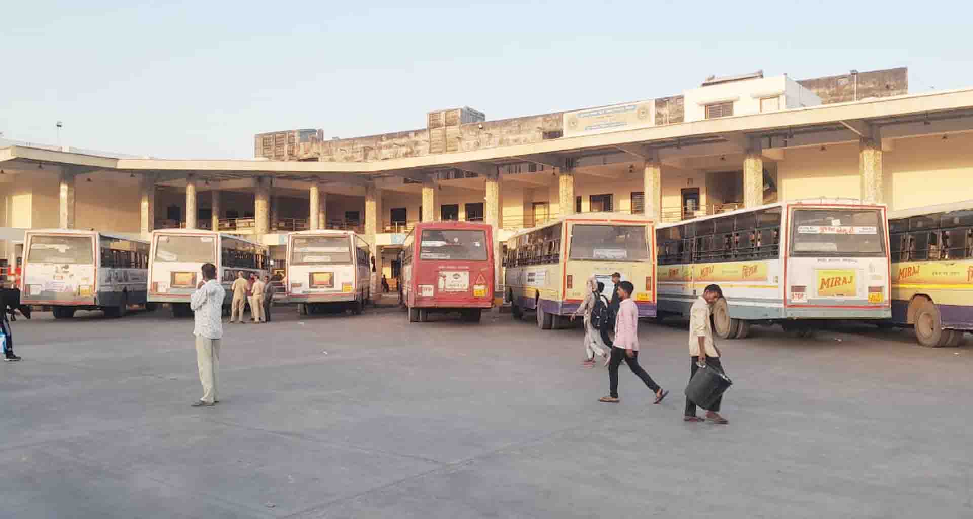 પાલનપુર એસ.ટી.વિભાગ દ્વારા 15 જૂને લોકરક્ષક પરીક્ષા માટે એક્સ્ટ્રા બસો દોડાવાશે