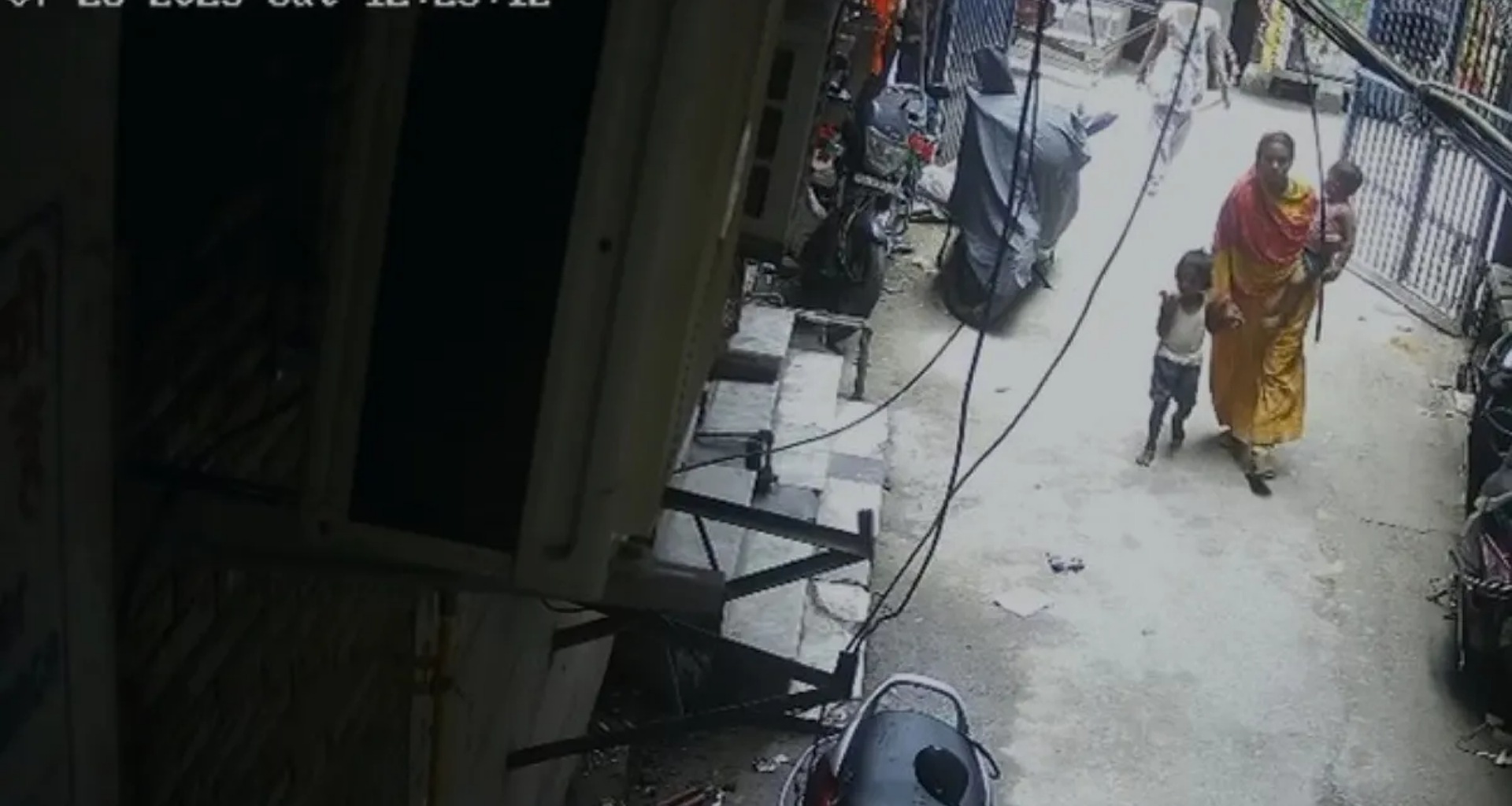 દિલ્હી પોલીસે મમતા બેનર્જીના આરોપોને ફગાવી દીધા, TMC કાર્યકર પર નકલી વીડિયો બનાવવાનો આરોપ