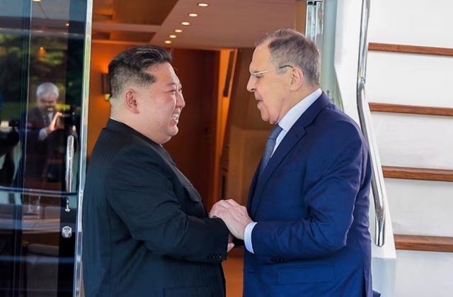 યુક્રેન સંકટને ‘સામલો’ કરવા માટે ઉત્તર કોરિયા રશિયાને સંપૂર્ણ સમર્થન આપે છે