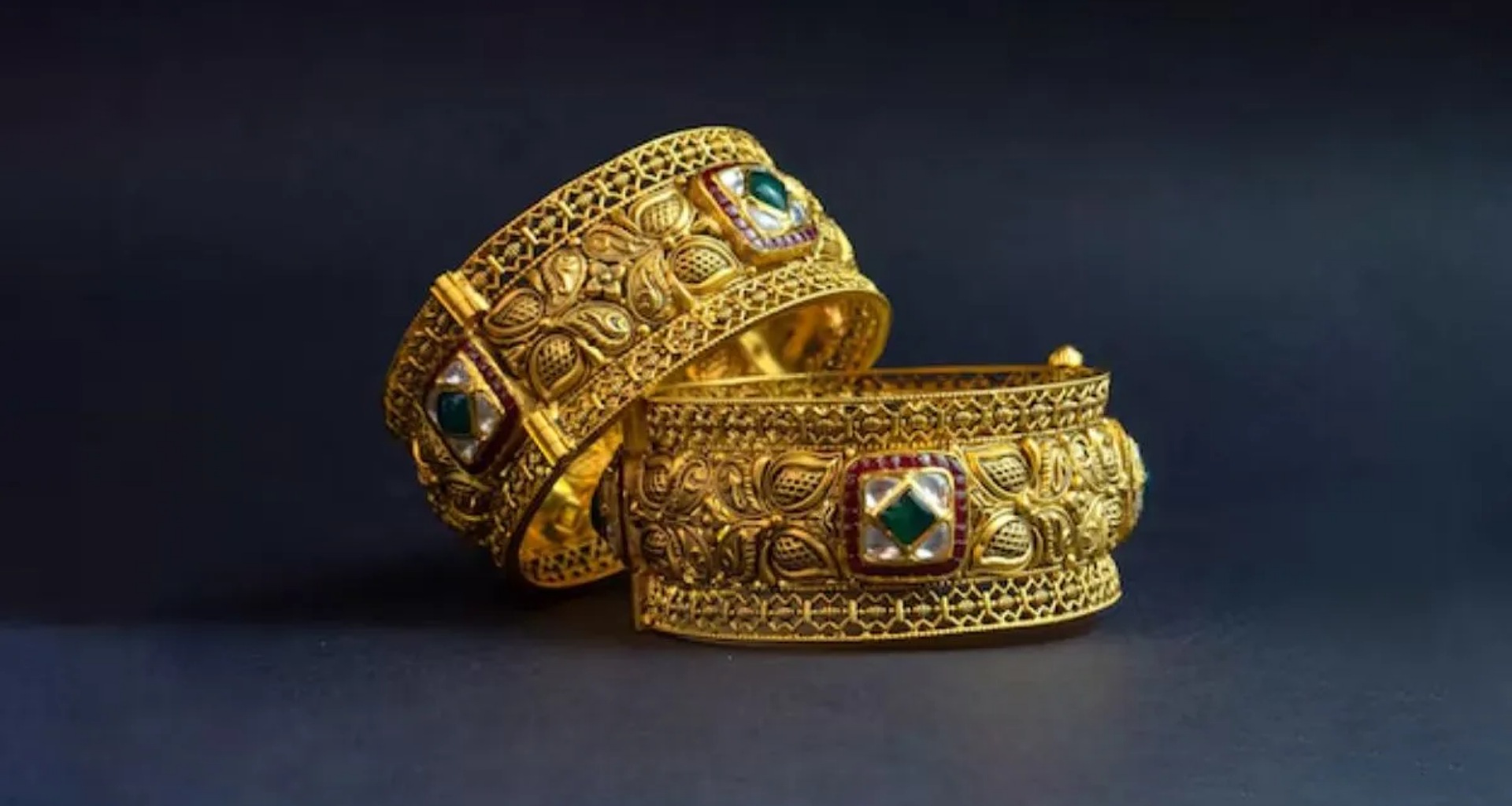 સોનાના ભાવમાં ૧૪૦૦ રૂપિયાનો મોટો ઘટાડો