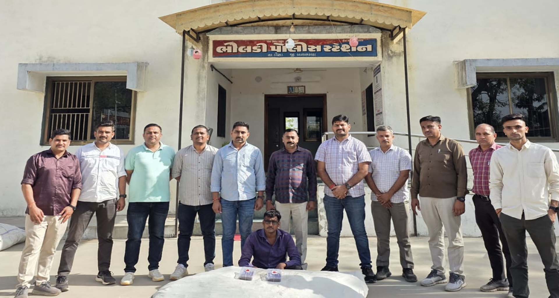 છત્રાલા ગામે ગાંજાનું વાવેતર ઝડપાયું : બે આરોપીની અટકાયત