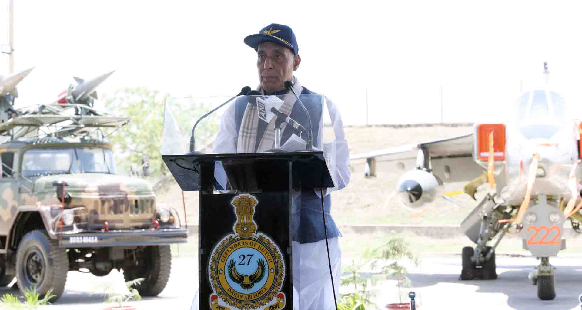 ભૂજ ખાતે સંરક્ષણ પ્રધાન; આતંકવાદ સામે ભારતની લડાઈ હવે રાષ્ટ્રીય સંરક્ષણ સિદ્ધાંતનો ભાગ