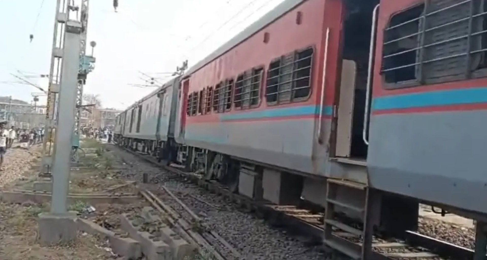 ટ્રેન અકસ્માત: જાજપુરમાં ચેન્નાઈ સેન્ટ્રલ એક્સપ્રેસ ટ્રેન પાટા પરથી ઉતરી, ભયનો માહોલ