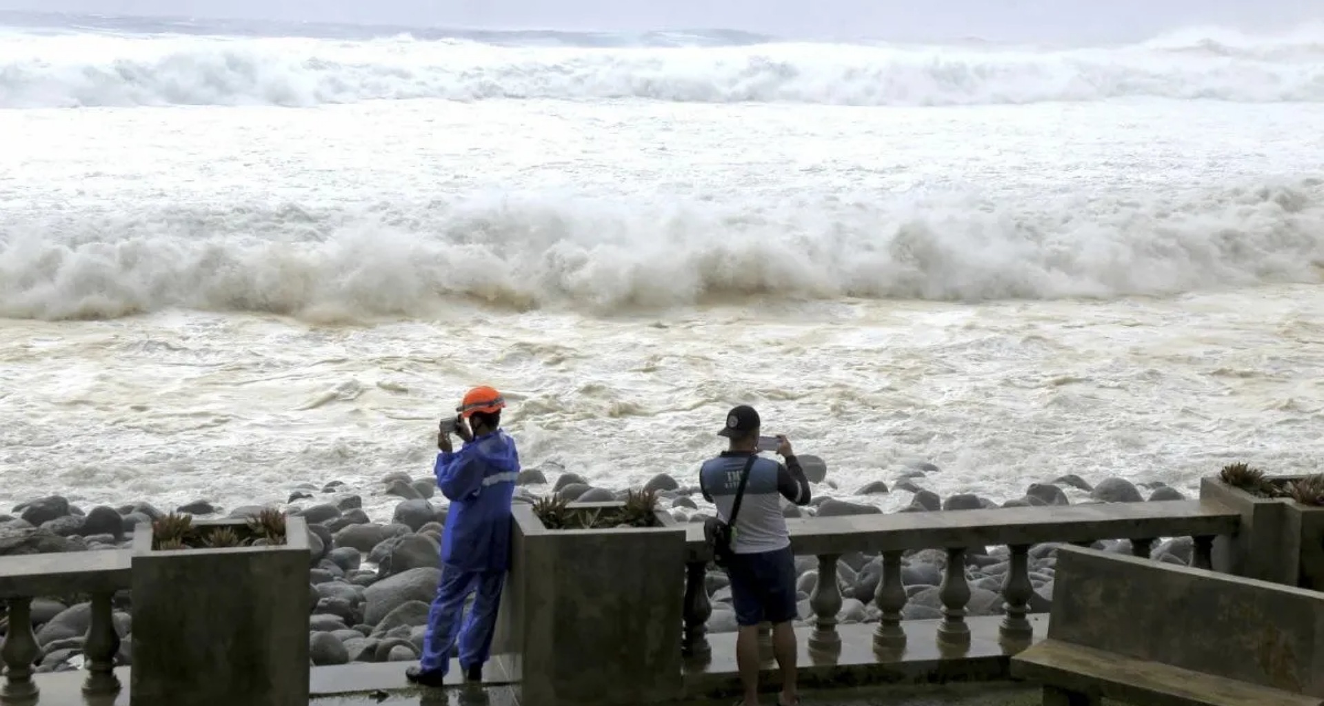 ચીન પર ભયંકર આપત્તિનો ભય! શાળાઓ બંધ, સેંકડો ફ્લાઇટ્સ રદ