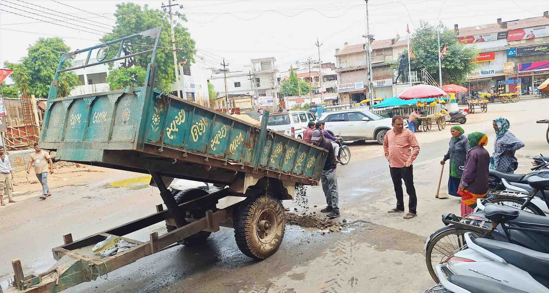 ઉંઝા શહેરમાં પાલિકા પ્રમુખની સૂચનાથી ખાડા પુરાયા