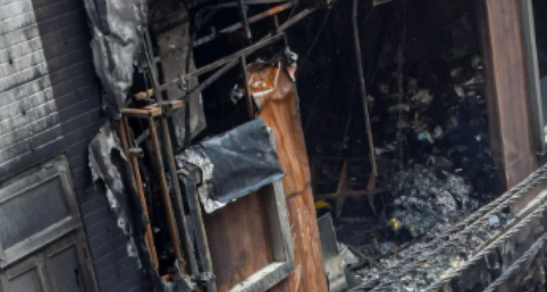 અમદાવાદમાં બહુમાળી ઇમારતમાં ભીષણ આગ, ફ્લેટનો તમામ સામાન બળીને ખાખ