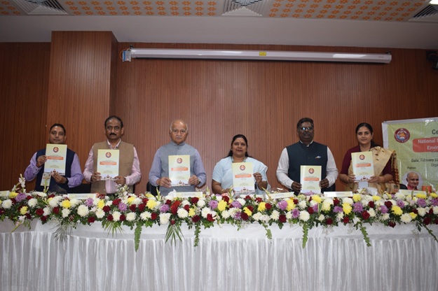 સેન્ટ્રલ યુનિવર્સિટી ઓફ ગુજરાત ખાતે “પર્યાવરણ, આરોગ્ય અને કૃષિ માટે બાયોકેમિસ્ટ્રી અને નેનોટેકનોલોજી” વિષય પર રાષ્ટ્રીય પરિસંવાદનું આયોજન થયું