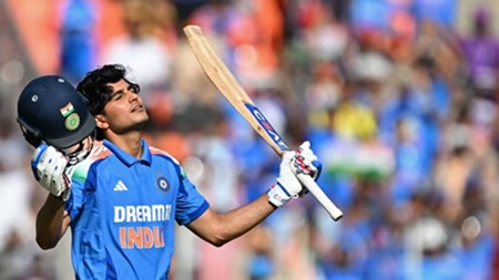 નરેન્દ્ર મોદી સ્ટેડિયમ ખાતે શુભમન ગિલે ઈંગ્લેન્ડ સામેની ત્રીજી વનડે માં શાનદાર સદી ફટકારી