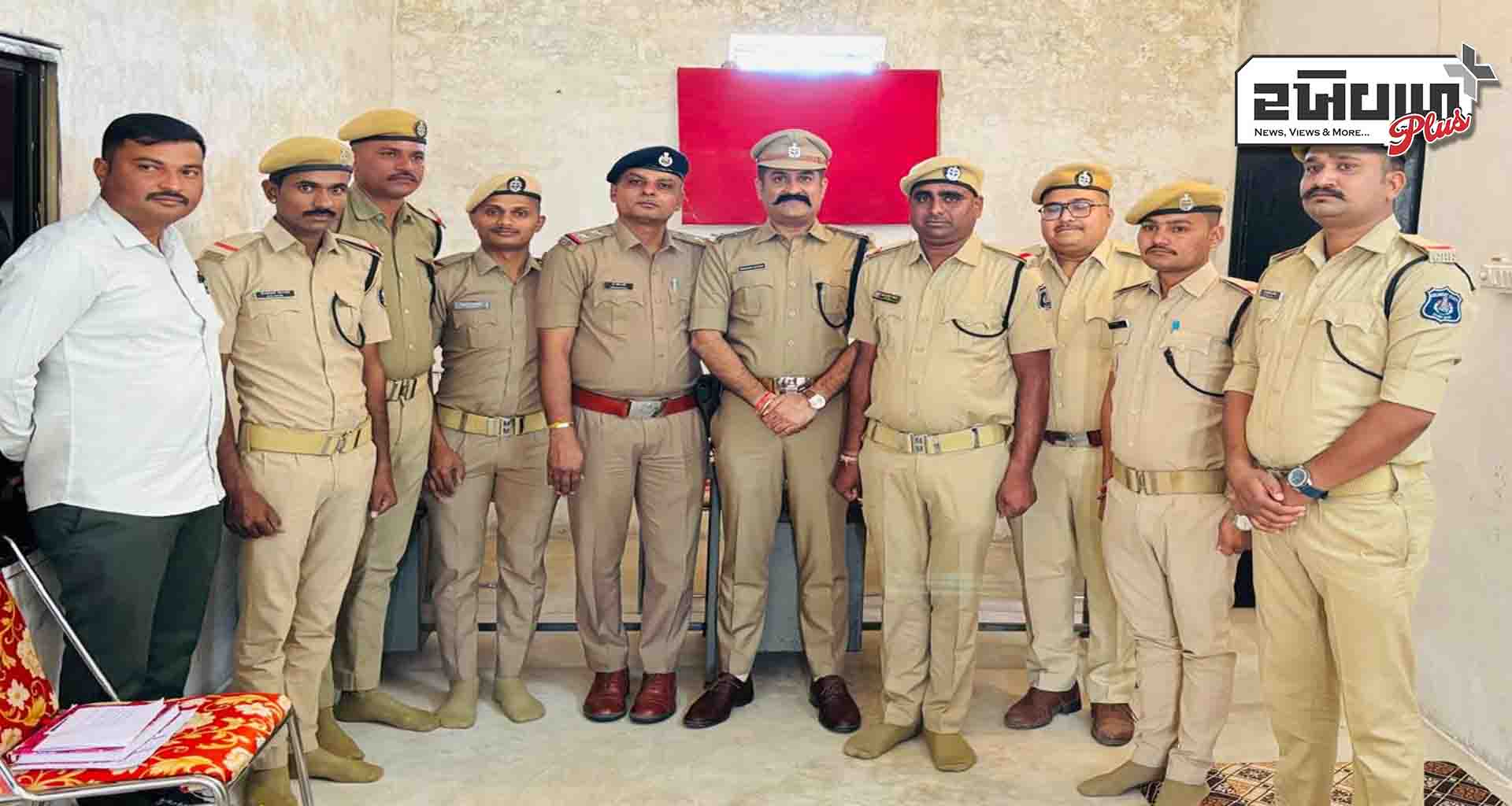 પાંથાવાડા હો.ગા યુનિટ કચેરી ખાતે હોમગાર્ડઝ એનસીઓઝ ને બઢતી અપાઈ