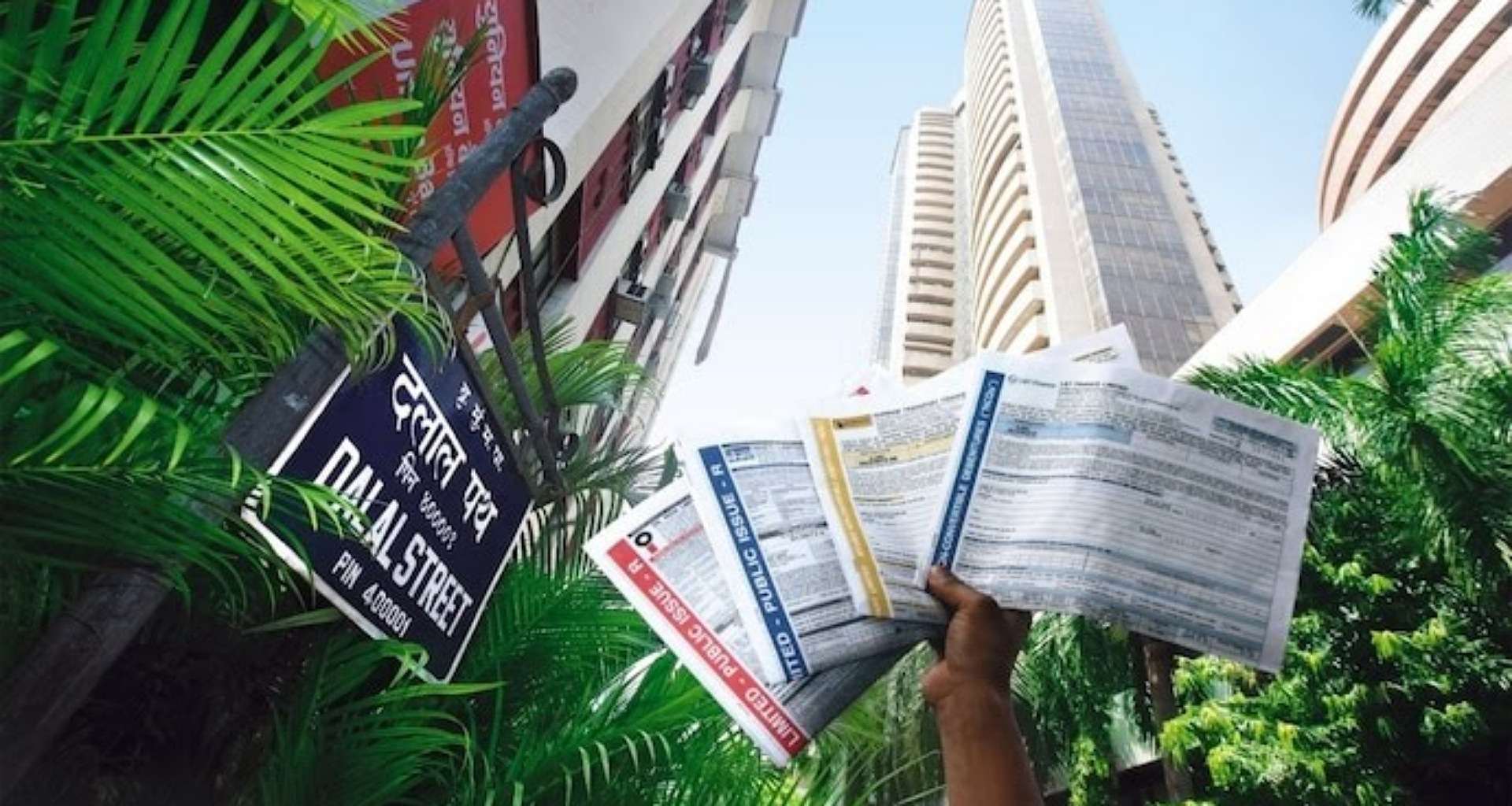 સેન્સેક્સ 500 પોઈન્ટ ઉછળ્યો, નિફ્ટી 23,500 થી ઉપર; બેંકિંગ શેરોએ બજારમાં તેજી લાવી