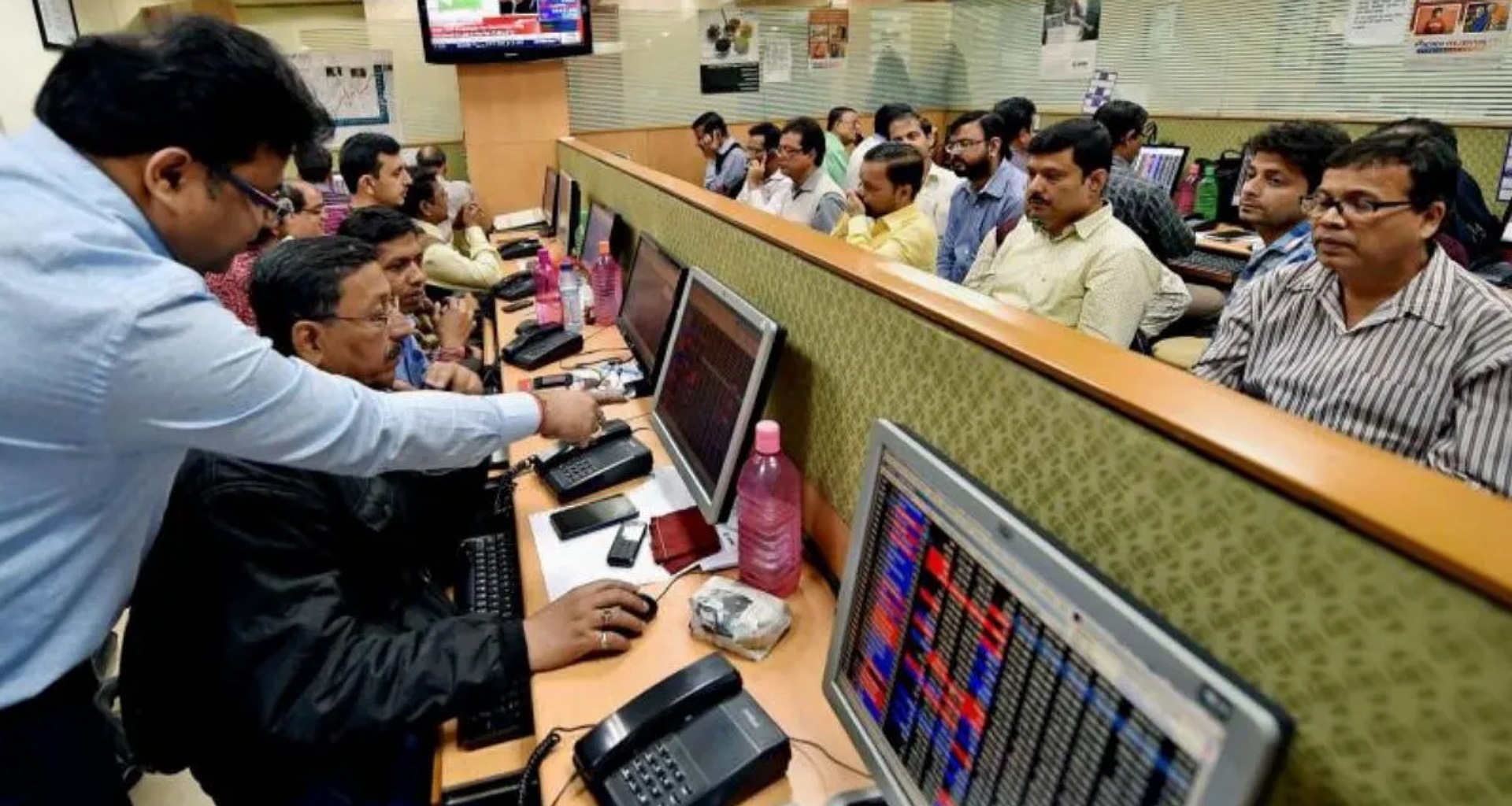 SBI, HDFC બેંક સહિતના આ શેરોએ રોકાણકારોની સંપત્તિમાં વધારો કર્યો, ગયા અઠવાડિયે LIC સહિત આ શેરોએ નુકસાન કર્યું