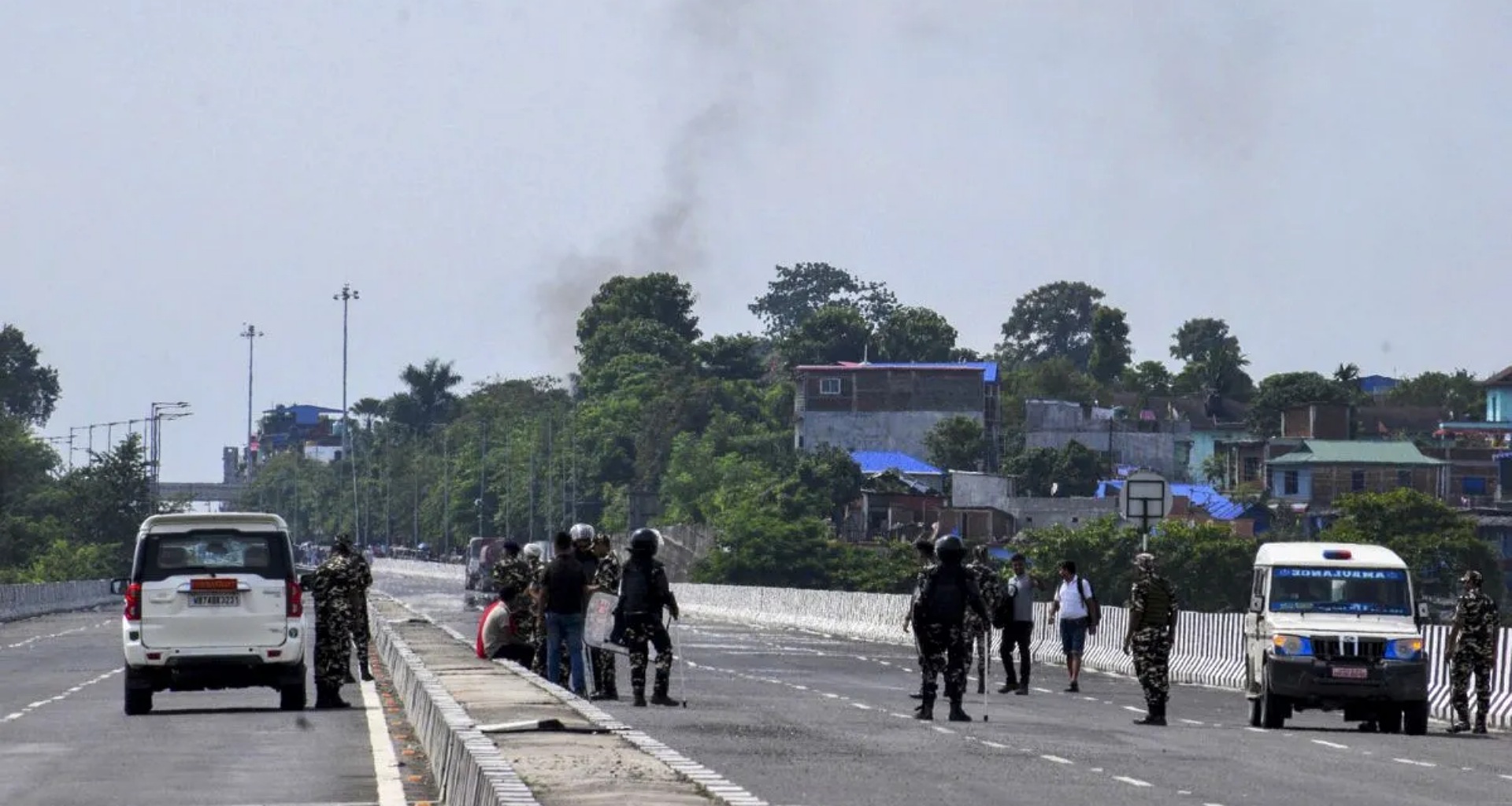 નેપાળમાં વચગાળાની સરકાર બનાવવાના પ્રયાસો તેજ, સેનાએ કર્ફ્યુ લંબાવ્યો; મોંઘવારી વધવાનો ભય