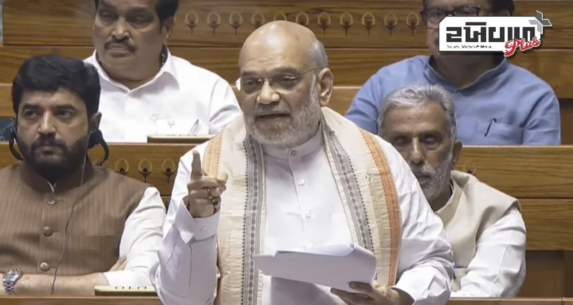 ભારતમાં યોગદાન આપનારાઓનું સ્વાગત છે, ઘુસણખોરો સામે કડક કાર્યવાહી જરૂરી છે', ઇમિગ્રેશન અને વિદેશી બિલ પર અમિત શાહ બોલ્યા